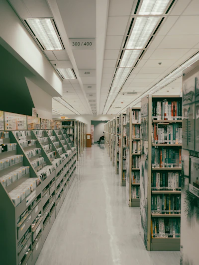 A library filled with lots of shelves filled with books