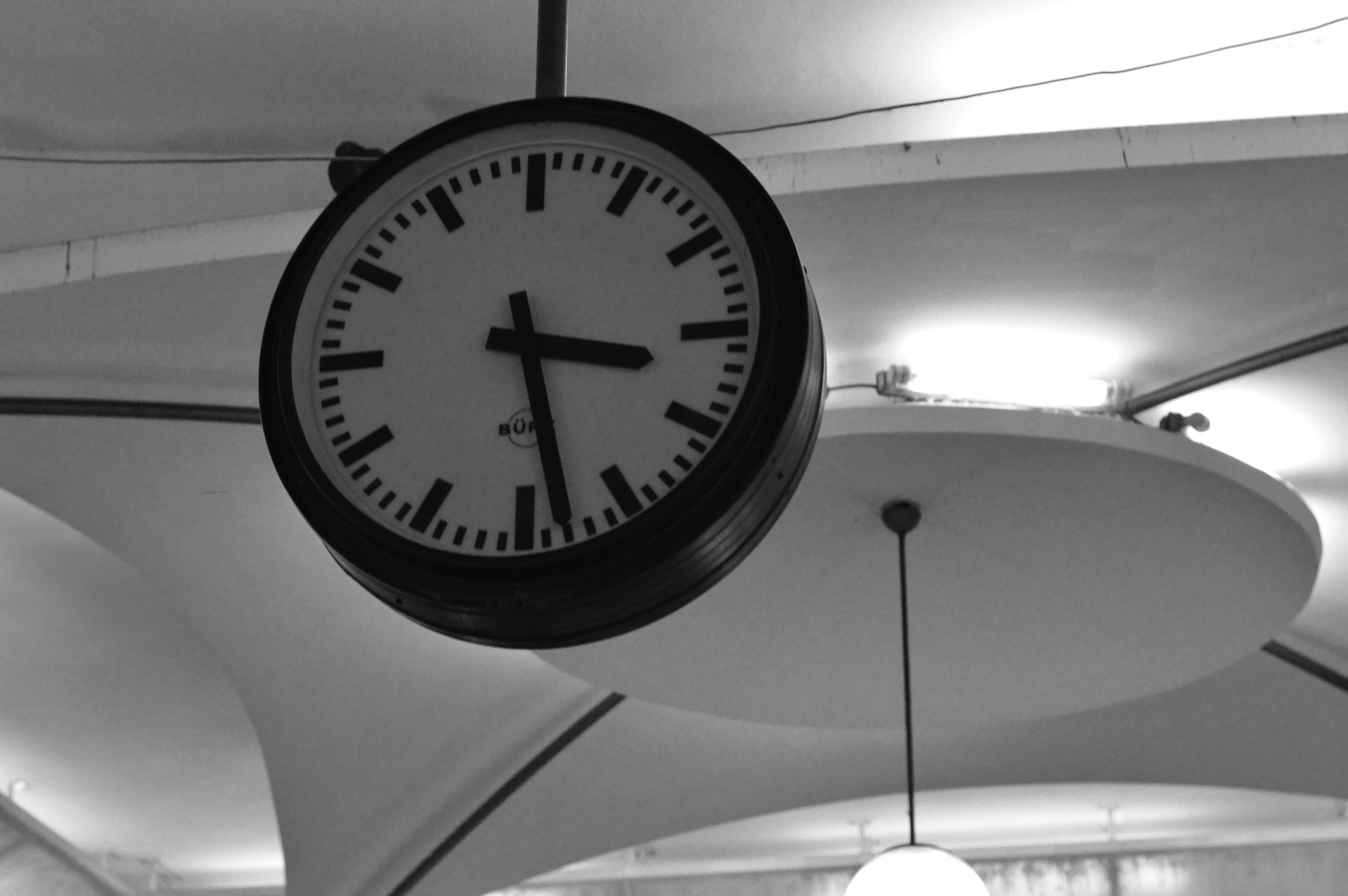 Mastering setTimeout and setInterval in JavaScript: The Complete Beginner’s Guide to Timers and Scheduling