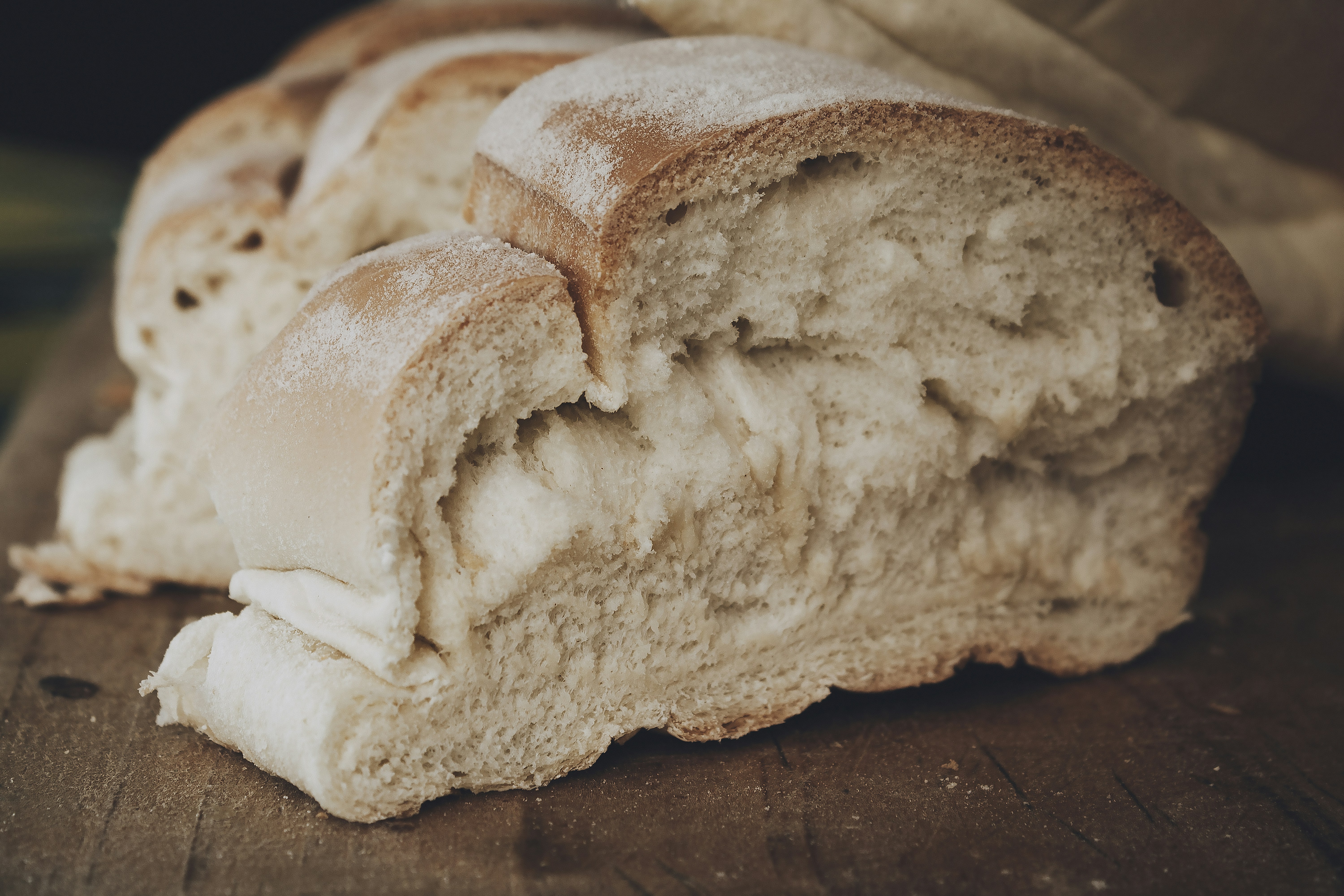 Freshly baked bread has been sliced