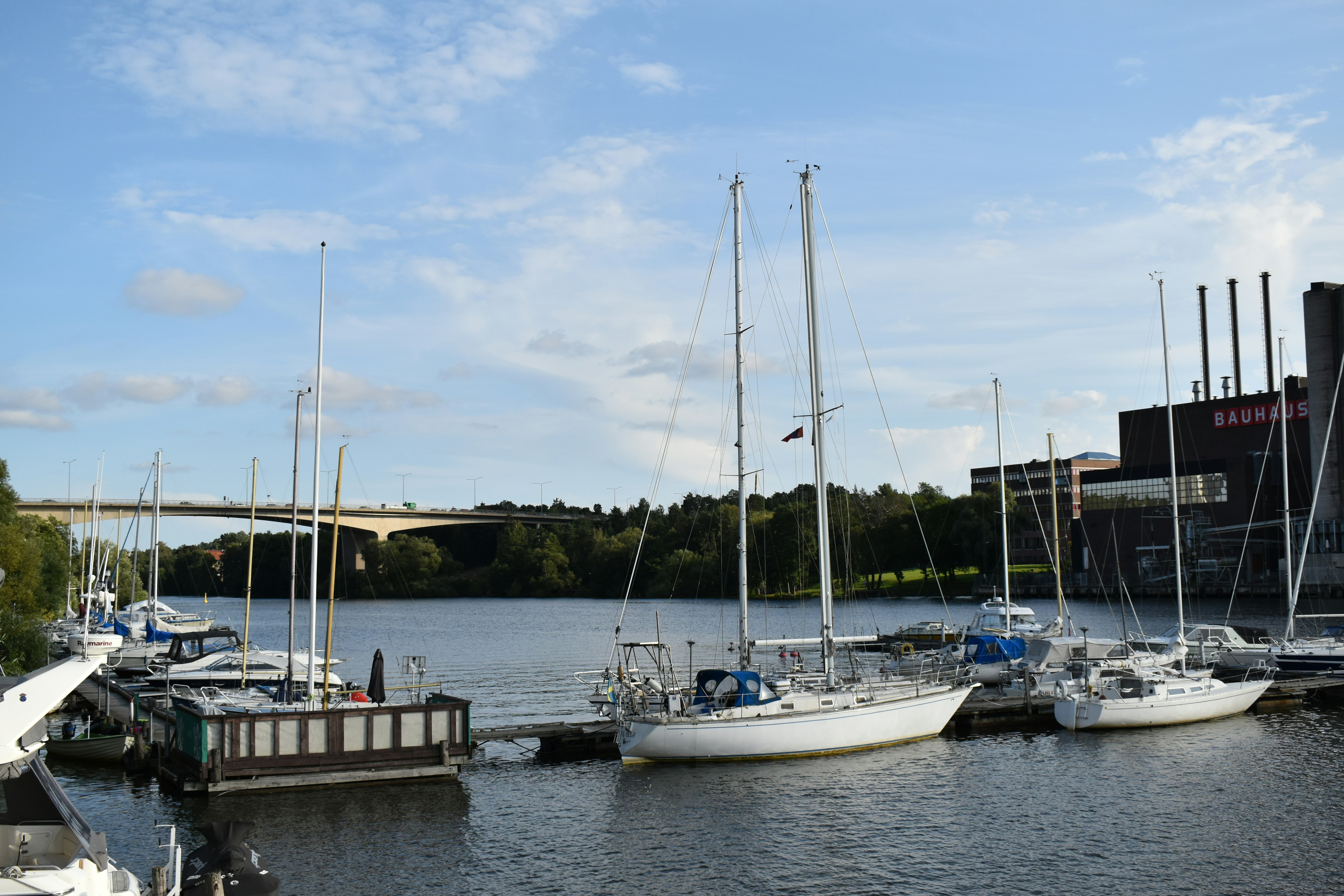 Photo by niloufarmirhadi