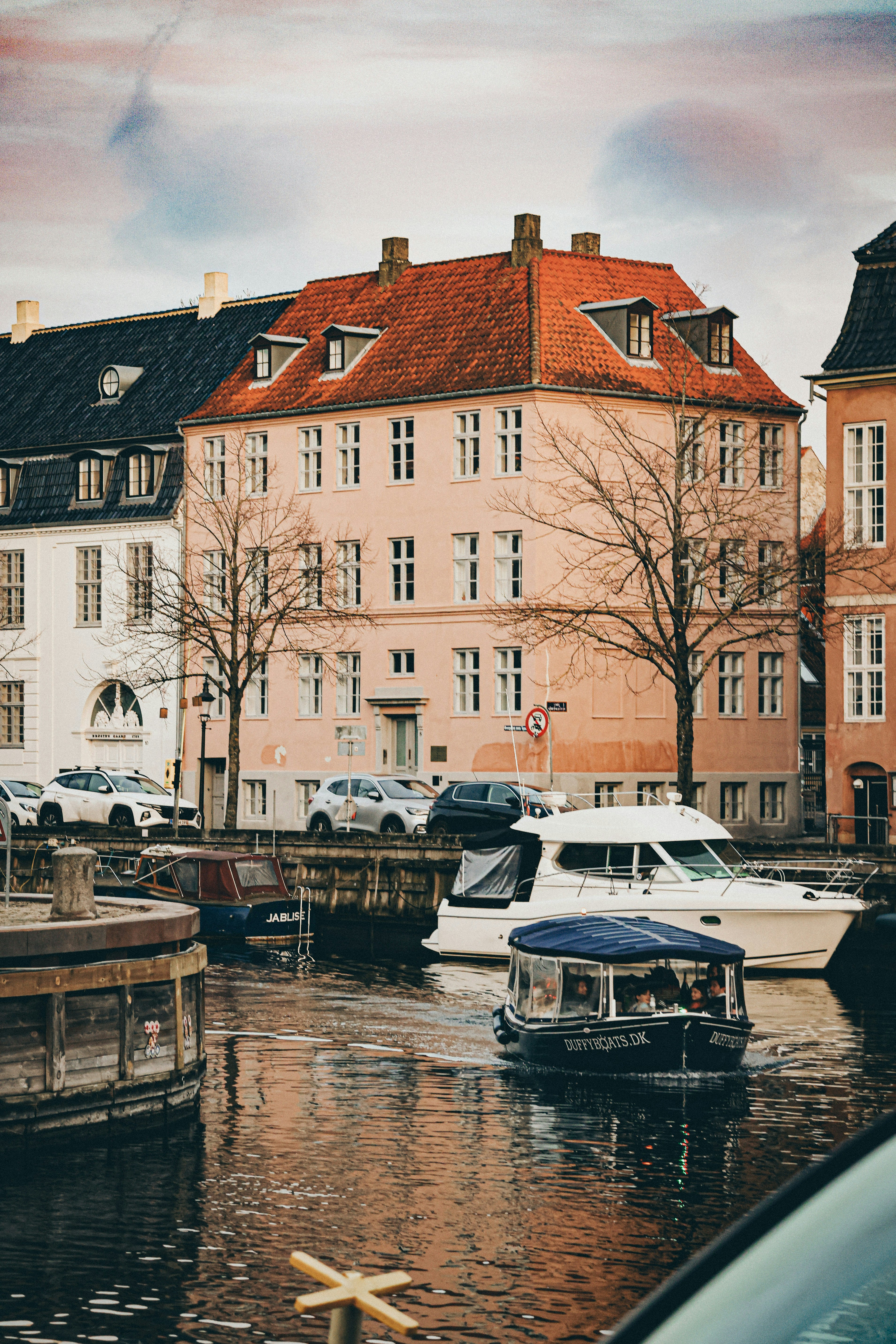 Photo by nickkarvounis