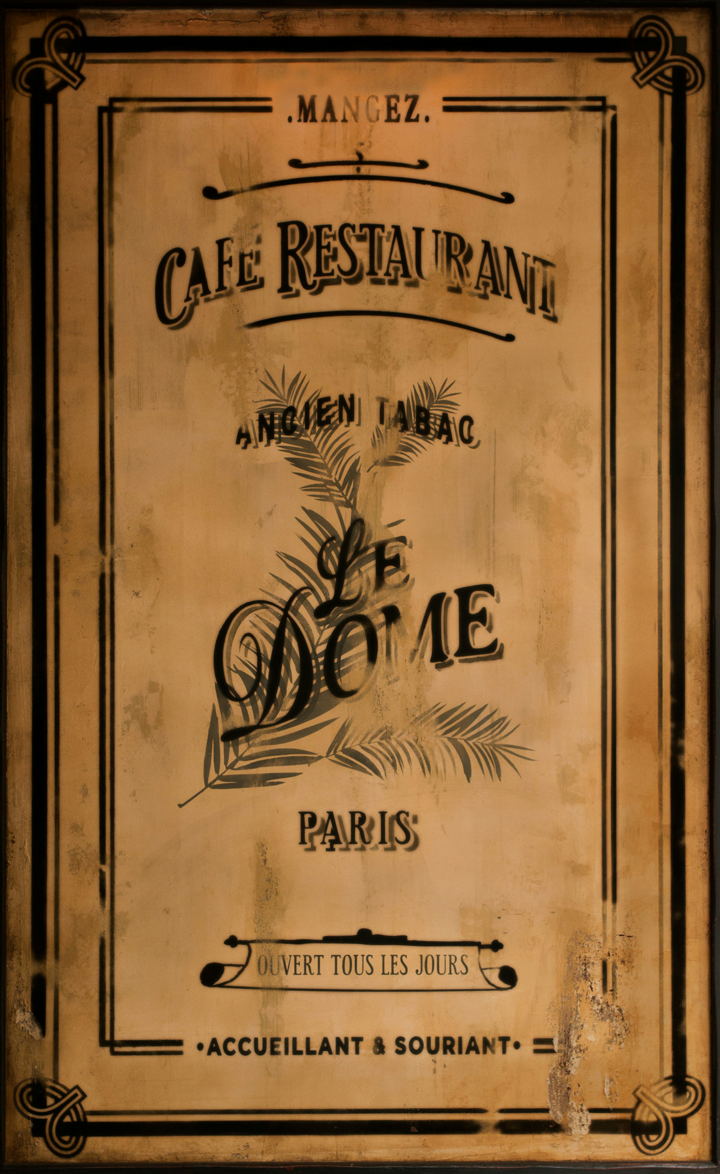 A beautiful mockup of the 'Pasteles sin Culpa' digital recipe book on a tablet.