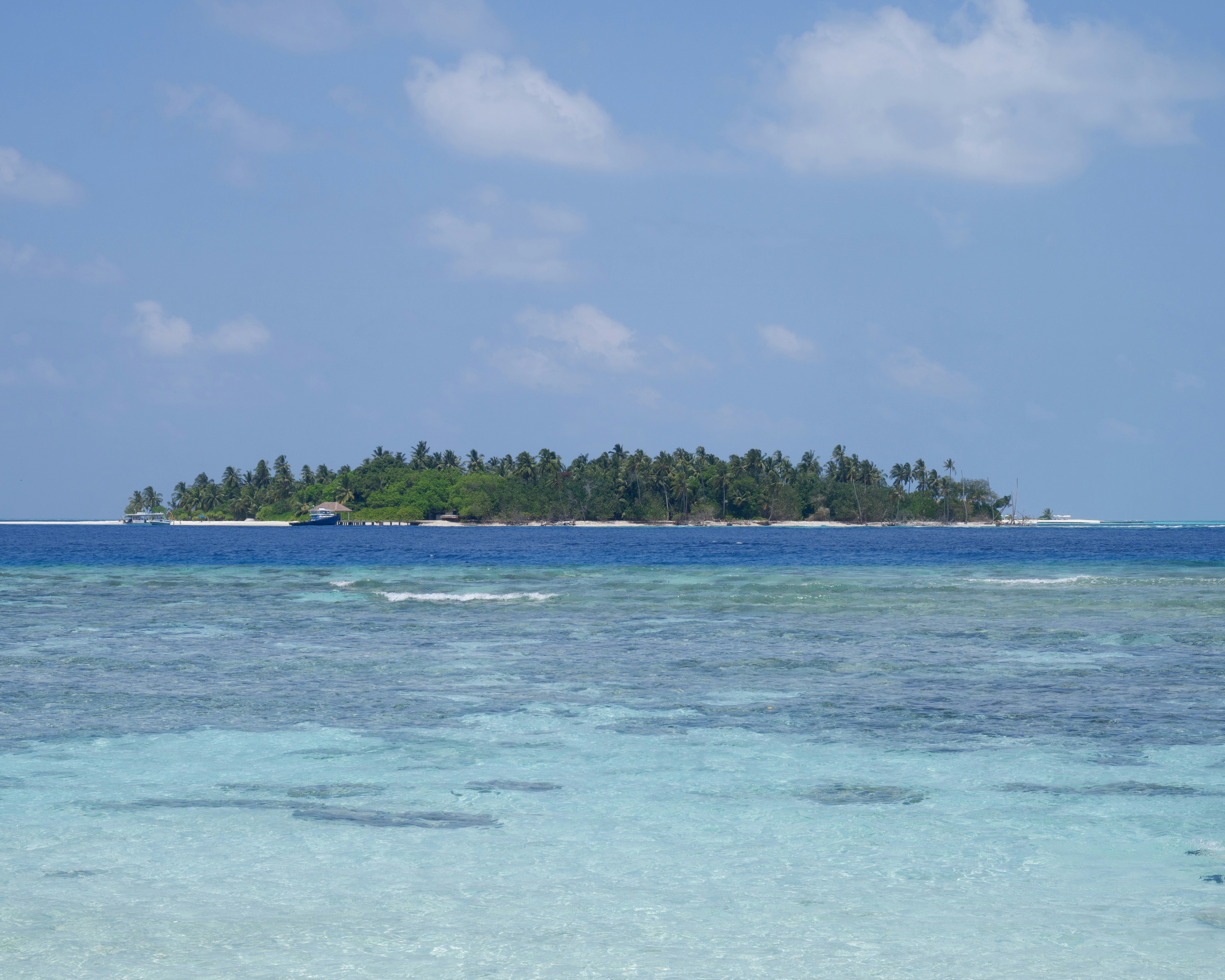 Stay online in the Kiribati with a prepaid eSIM from eSIMlii. Instant activation, no roaming charges, and reliable coverage.