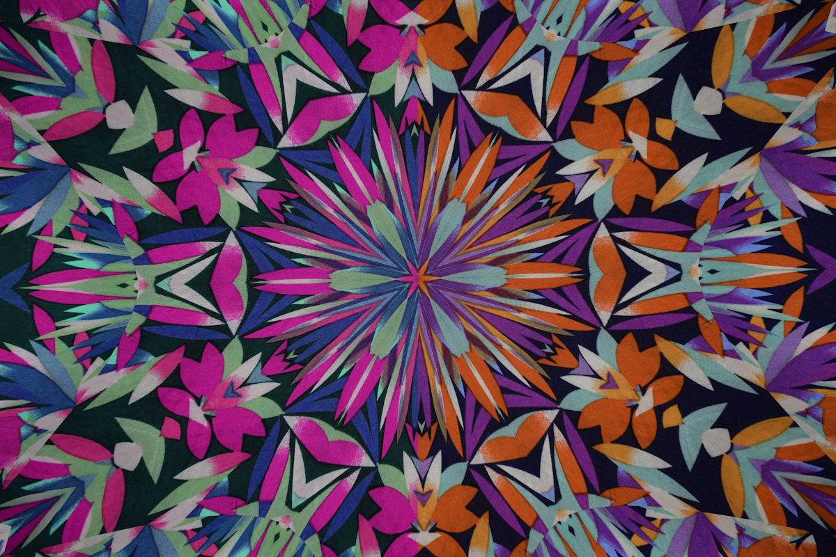 How to Draw Symmetric Kaleidoscope Art in Your Browser