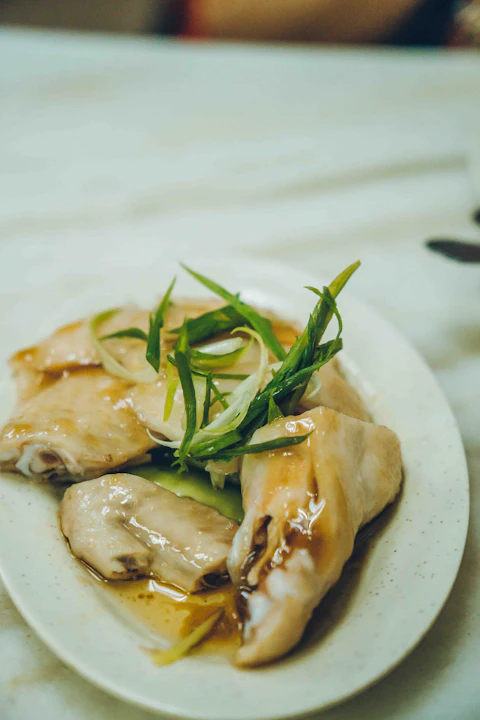 Gà hấp hành