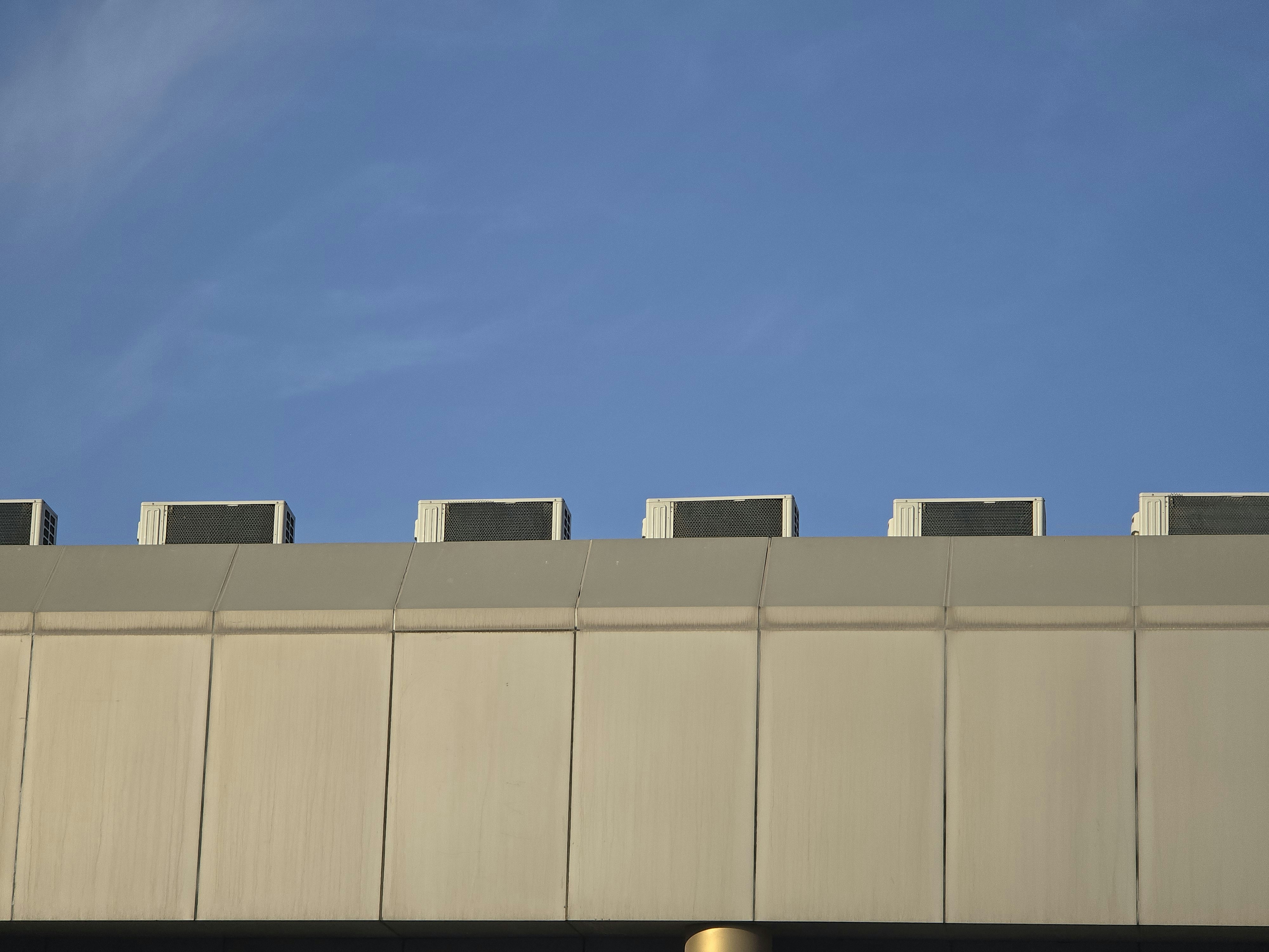 commercial rooftop HVAC unit - commercial hvac system blowing cold air in westfield in