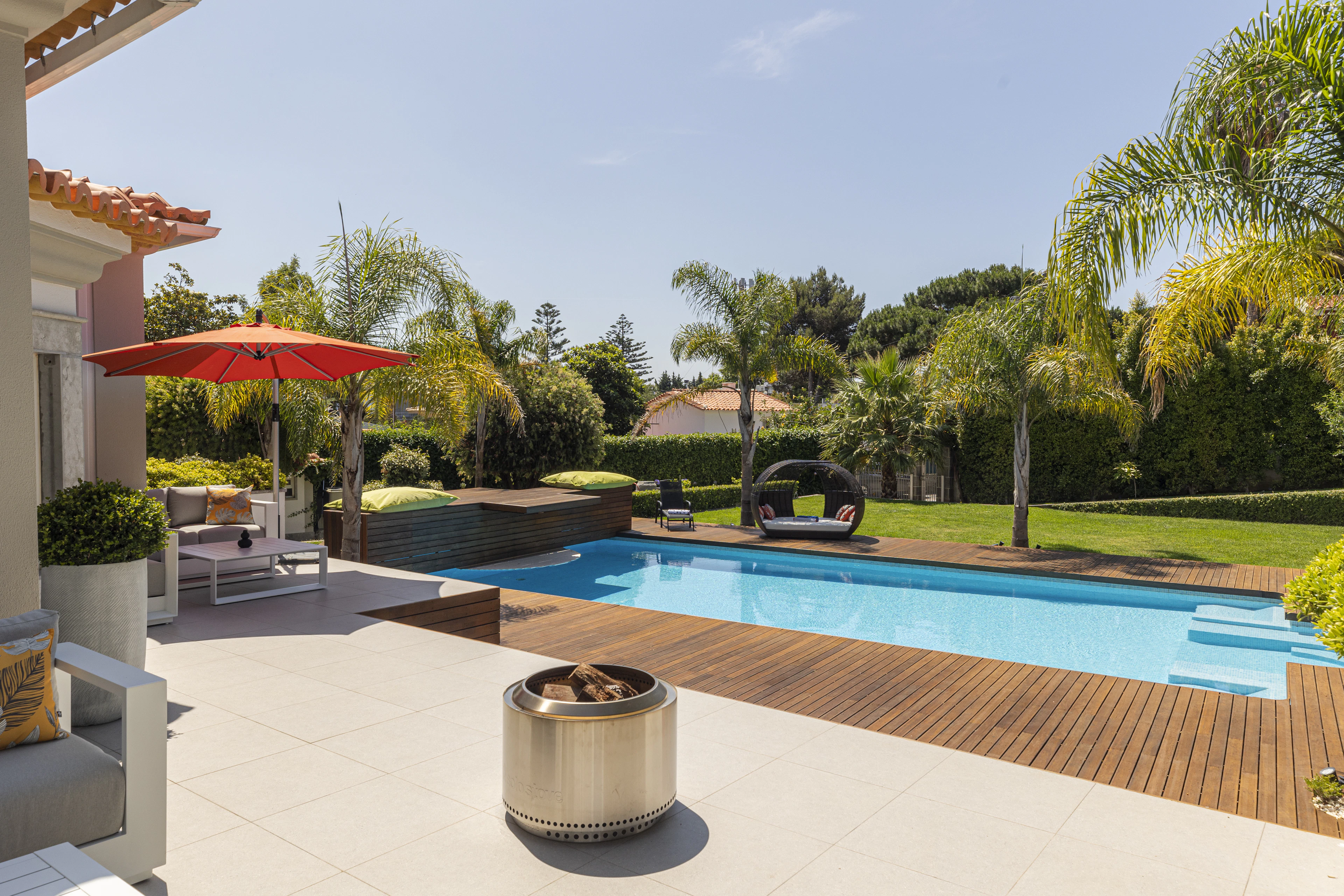 Modern geometric residential pool