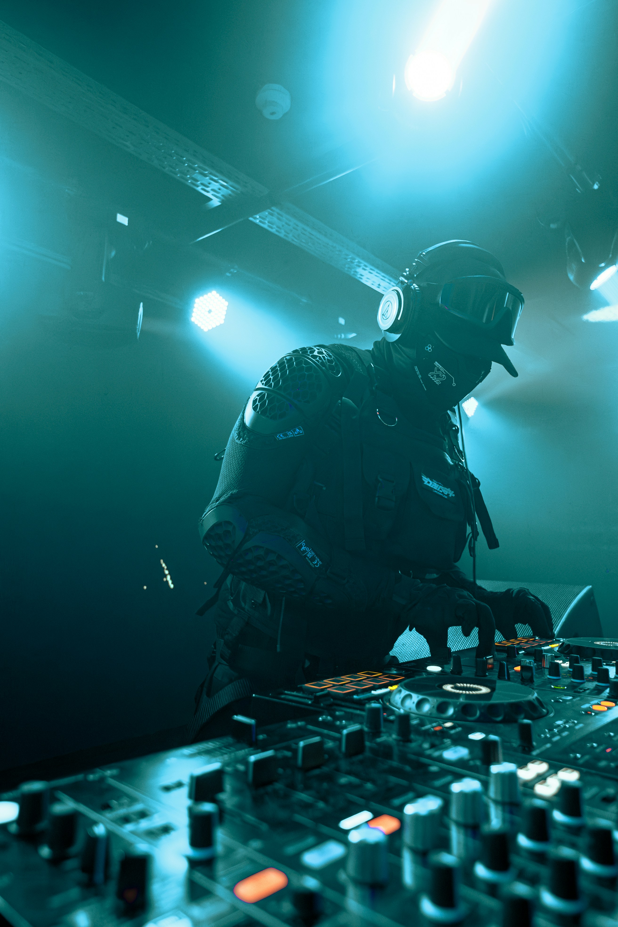 How to become a Superstar DJ