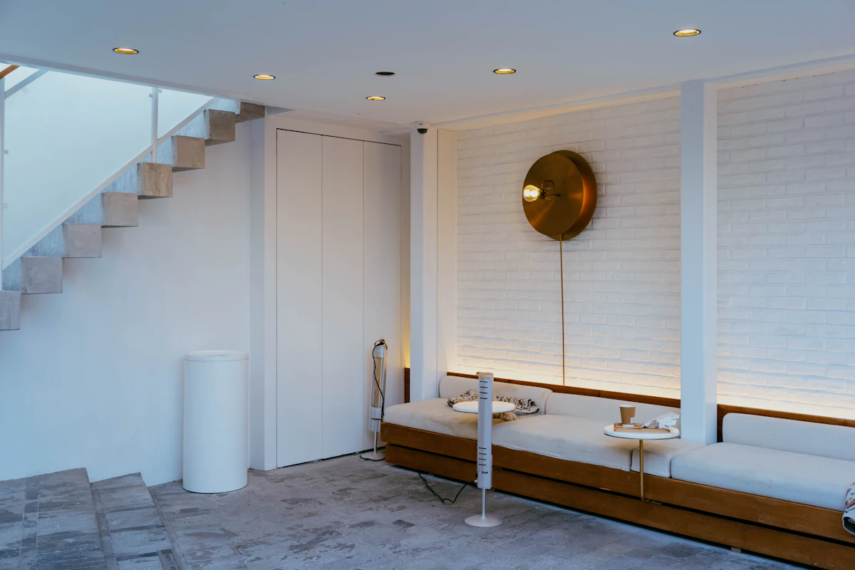Strak afgewerkte woonkamer na oplevering