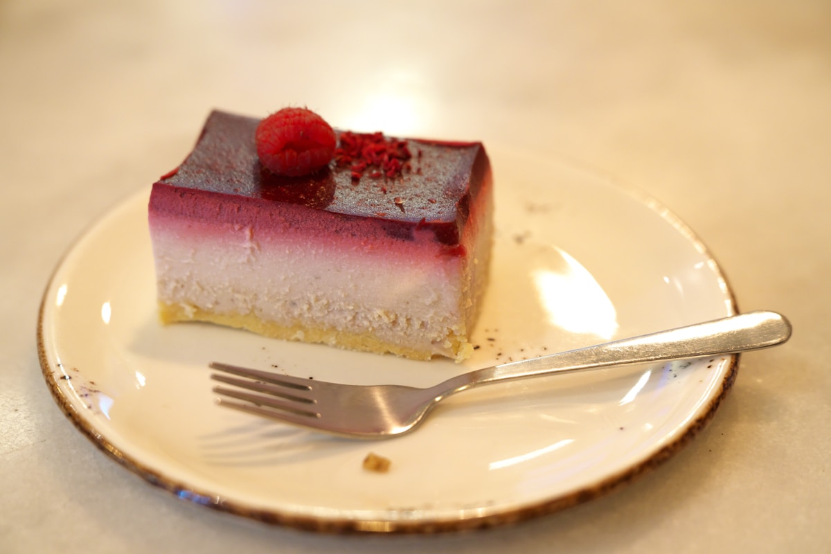 How Do You Keep Fresh Raspberries from Making Cheesecake Soggy?