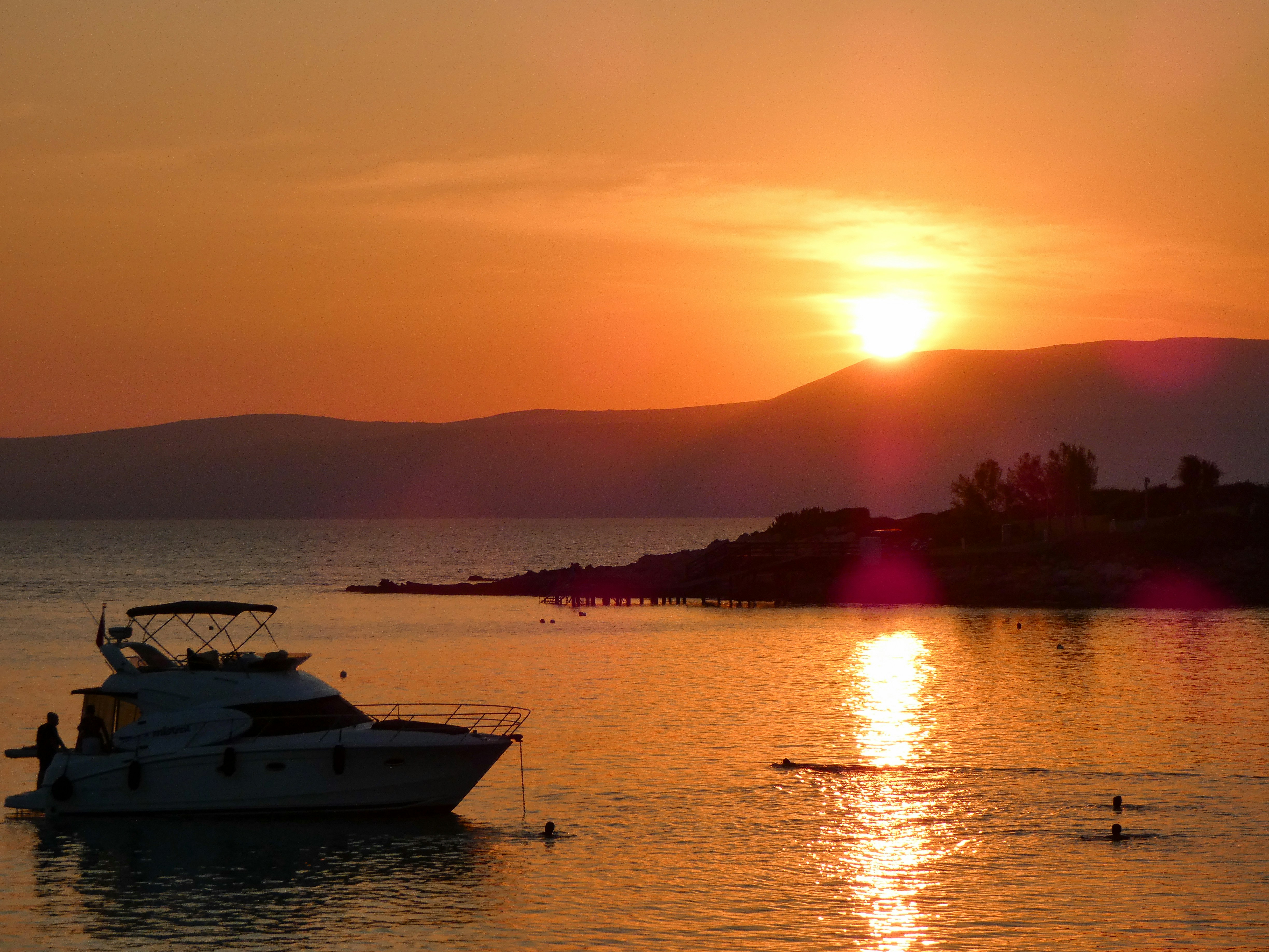 Photo by onderandinc