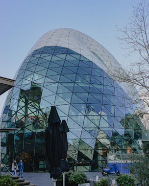 Uniek glazen gebouw