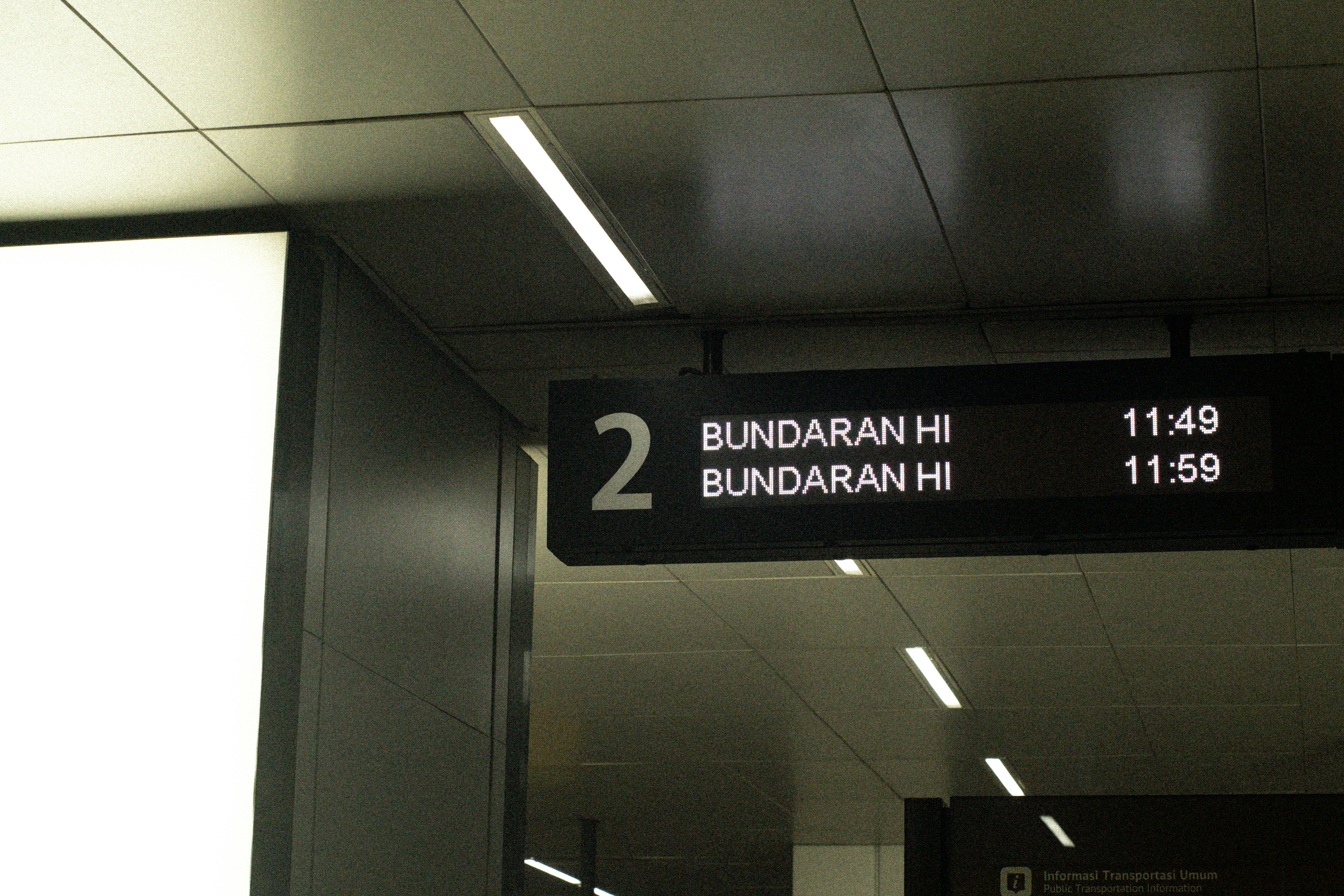 Train schedule to bundaran hi station.