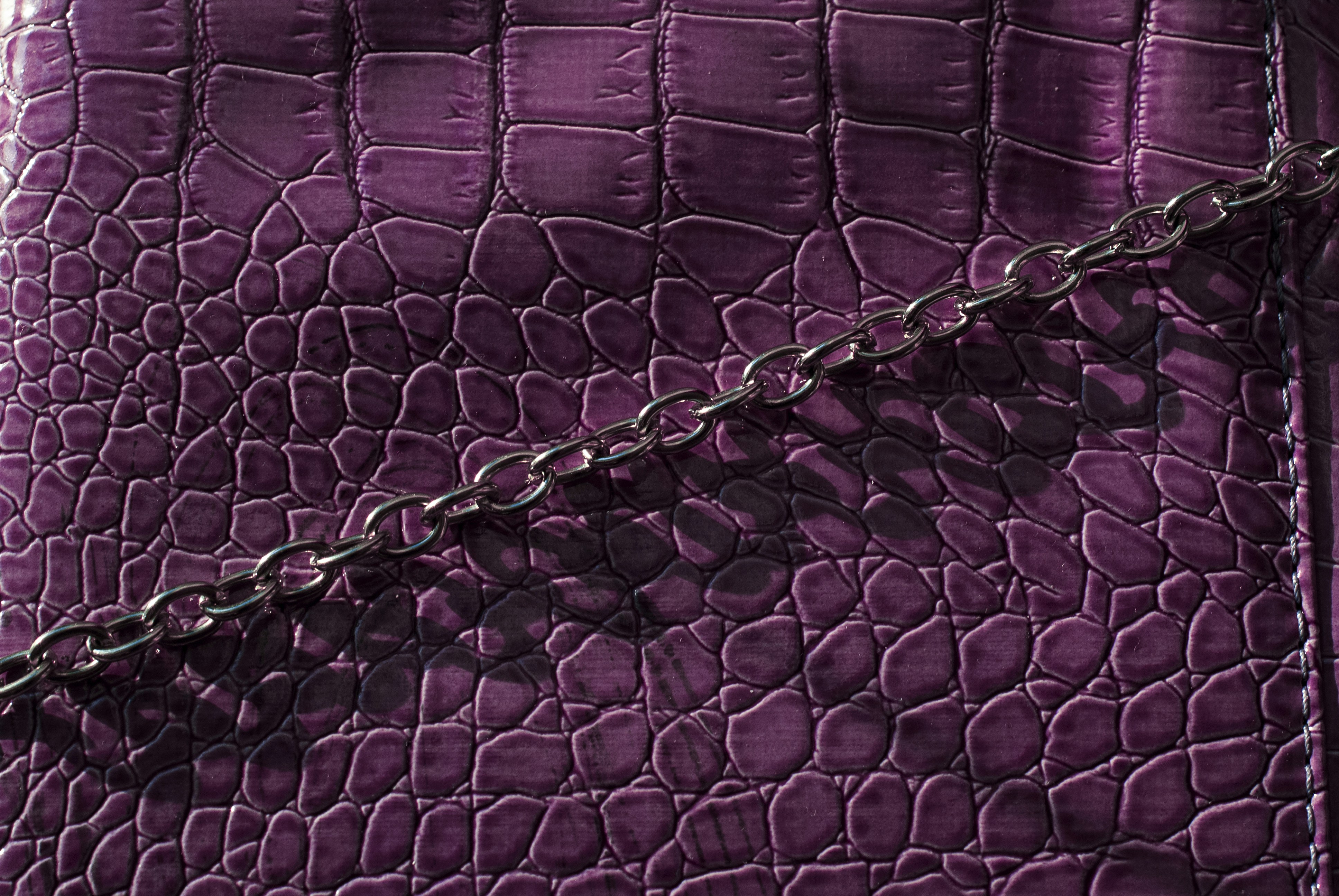 photo 1741787324197 c1f195a3e1c5?crop=entropy&cs=tinysrgb&fit=max&fm=jpg&ixid=M3w1MjQ0NjR8MHwxfHNlYXJjaHwxNXx8SGFuZGN1ZmZzfGVufDB8MHx8fDE3NDM4NTA0NzF8MA&ixlib=rb 4.0 - False Imprisonment: Definition and Legal Meaning