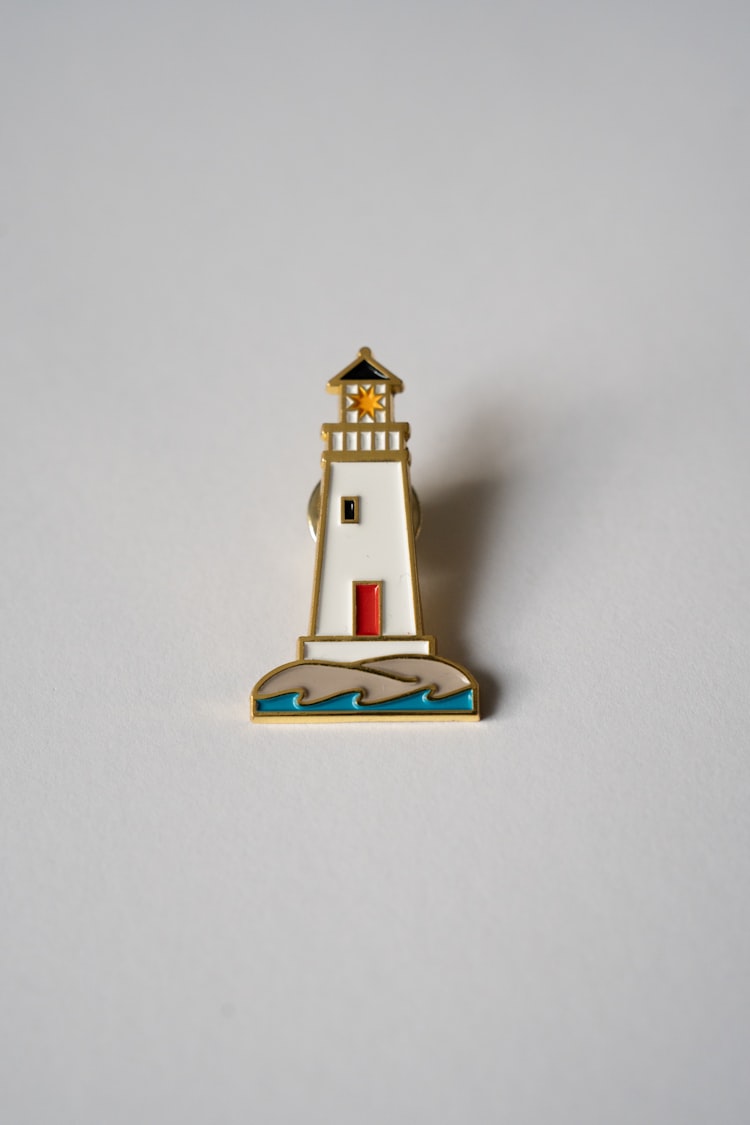 Pigeon Pin | Raver Lab