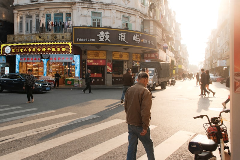 elderly man, sidewalk altercation, Urayasu City streets, police arrest scene