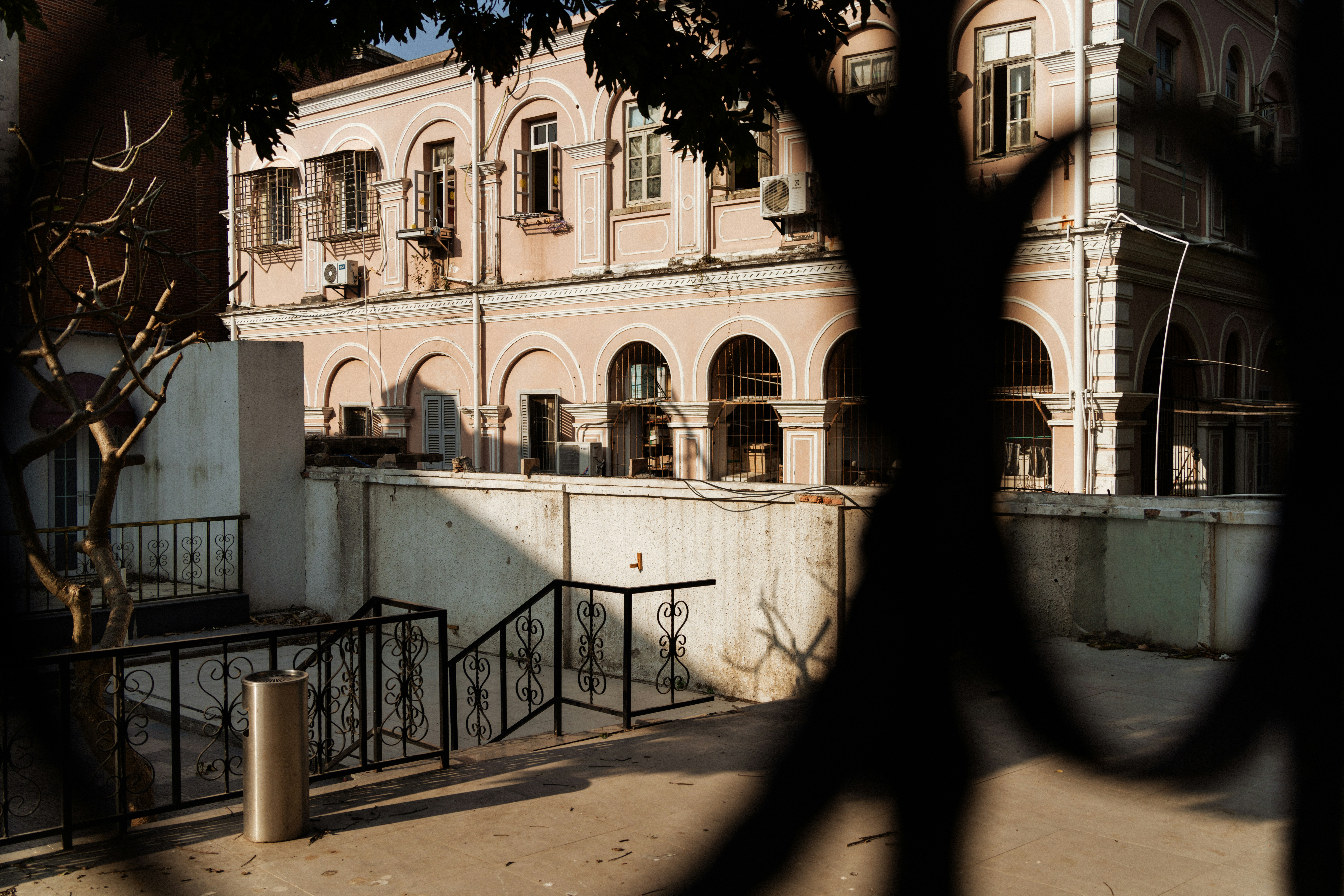 Photo by zhenyao_photo