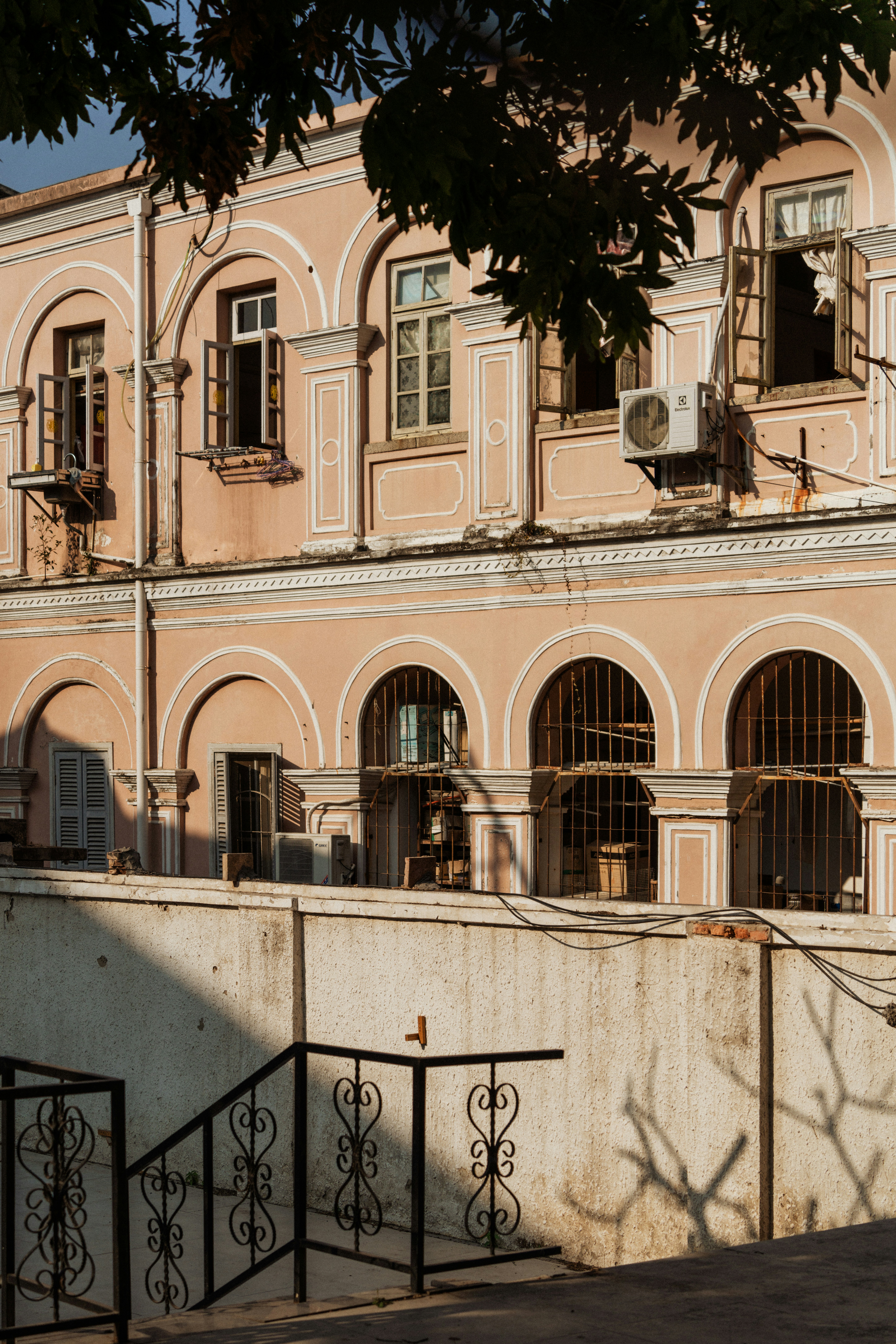 Photo by zhenyao_photo