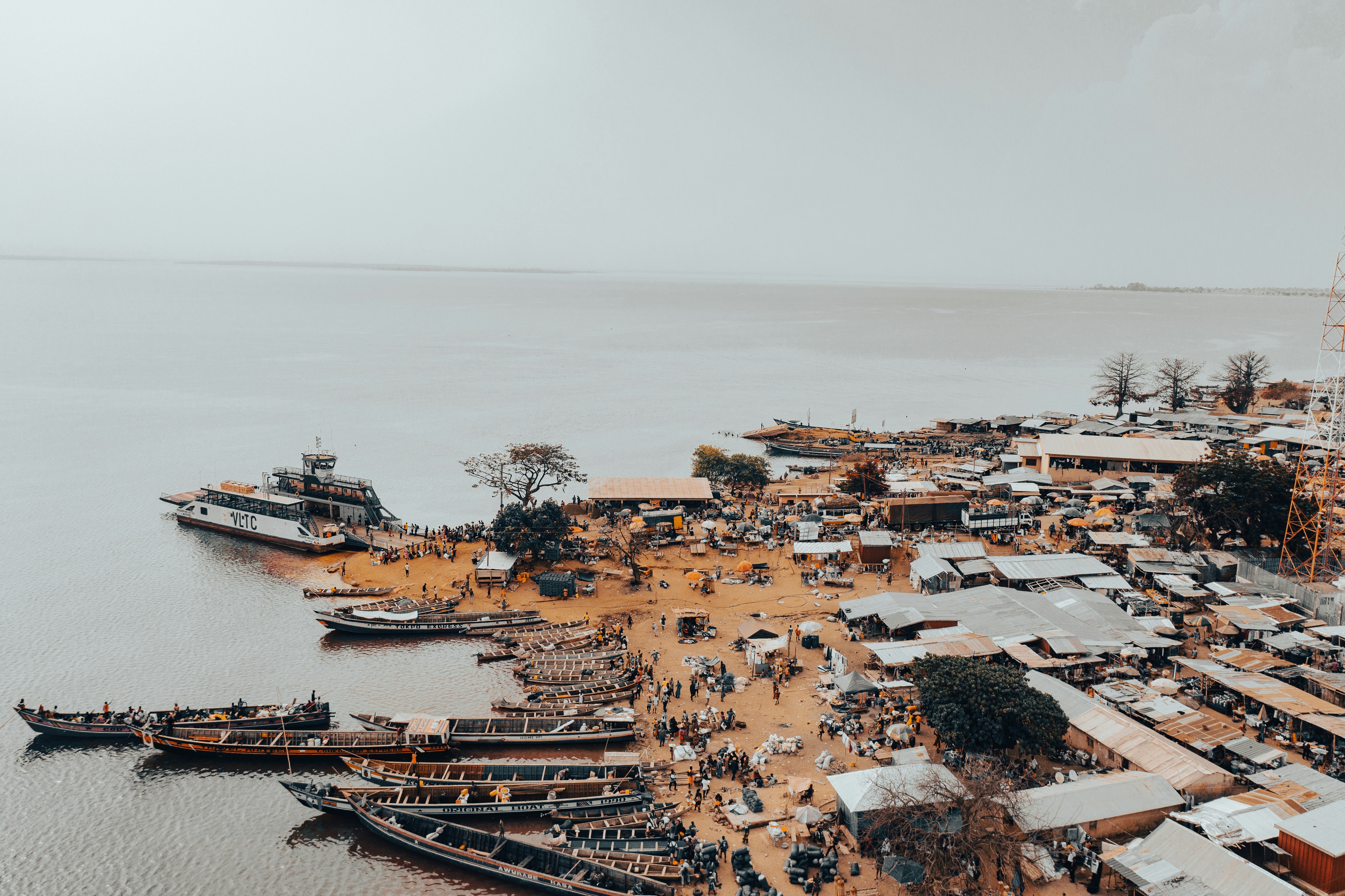 Stay online in the Ghana with a prepaid eSIM from eSIMlii. Instant activation, no roaming charges, and reliable coverage.