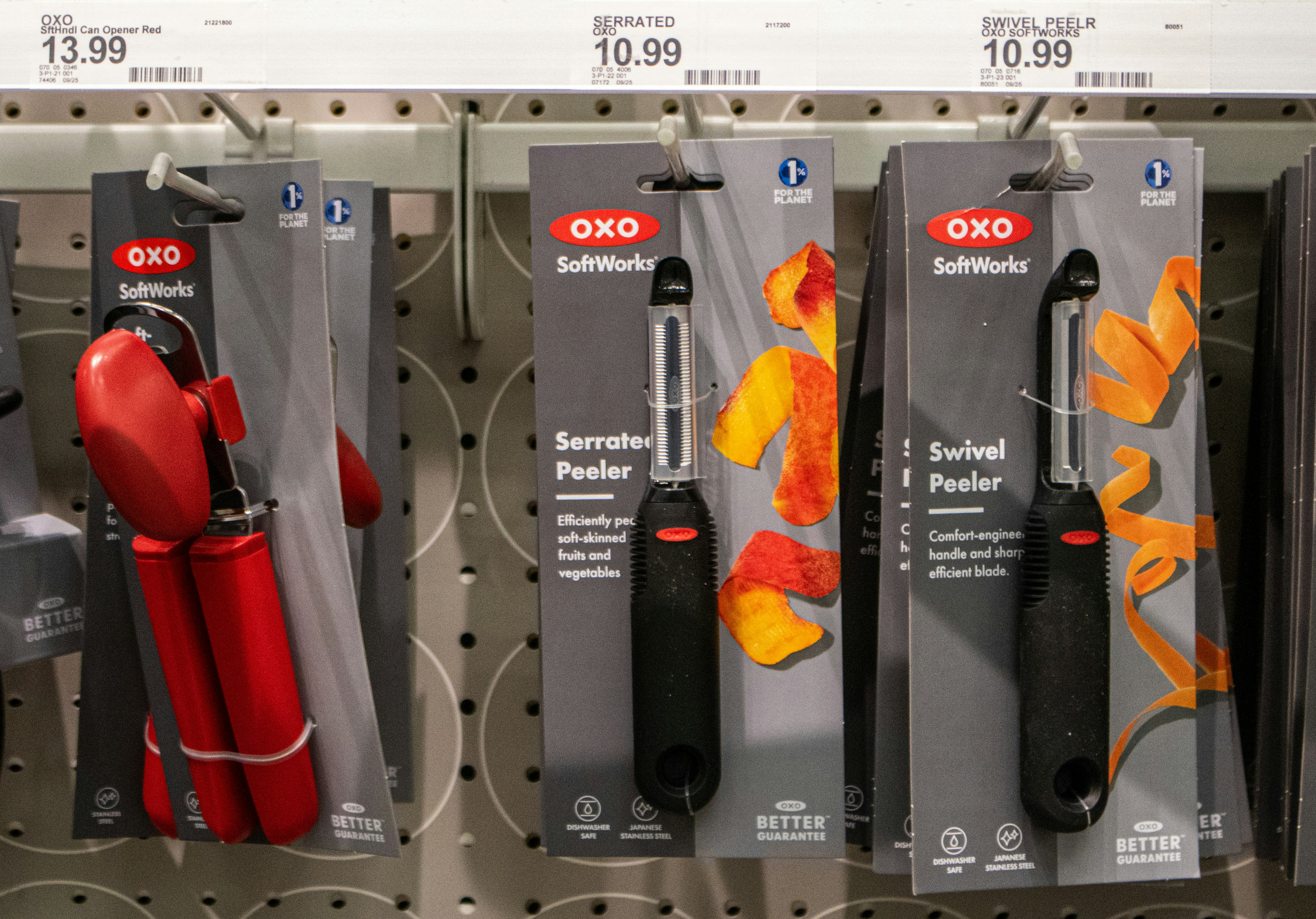 Navigating the New Year: Best Apps and Websites for Tracking Holiday Discounts