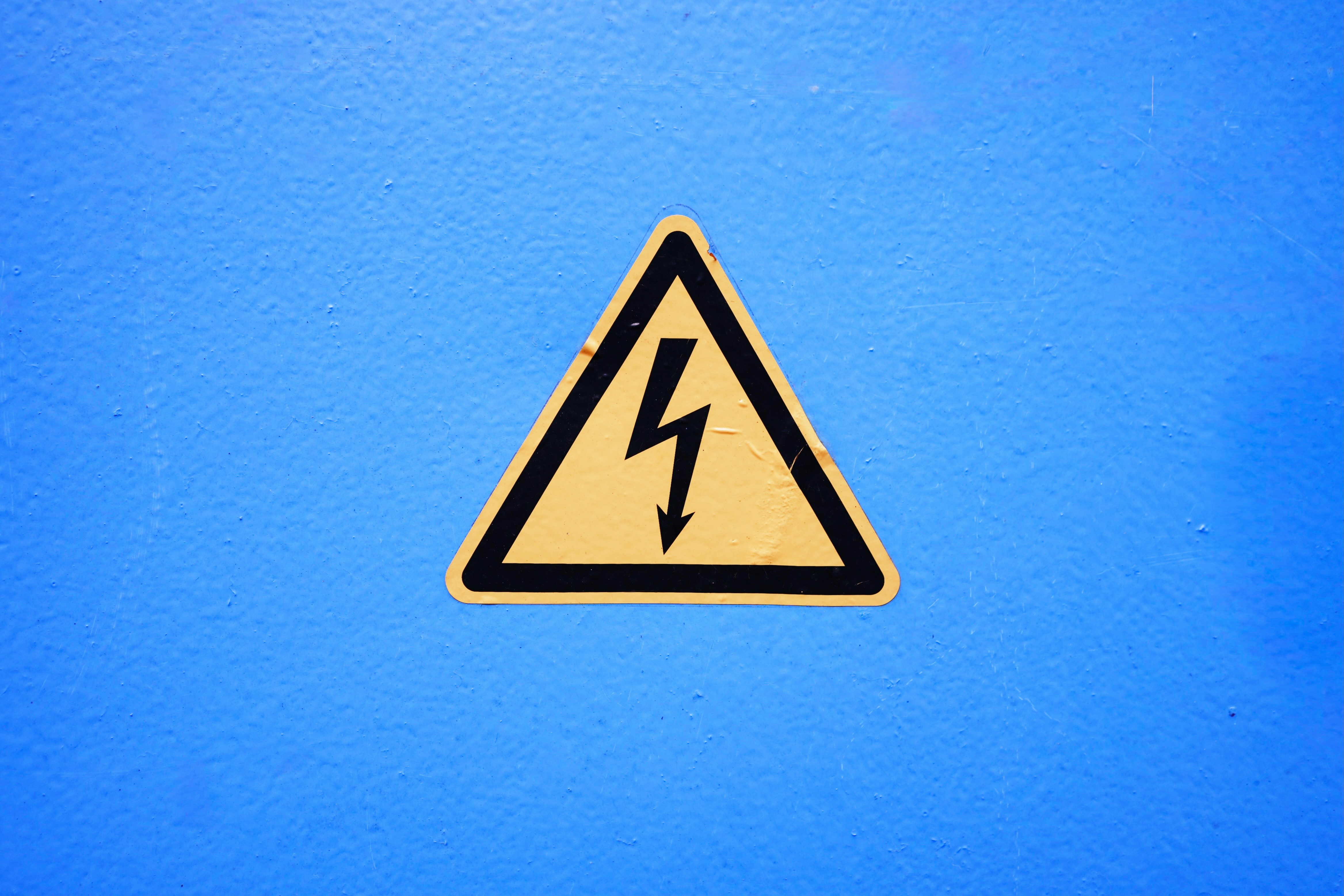 Warning: high voltage!