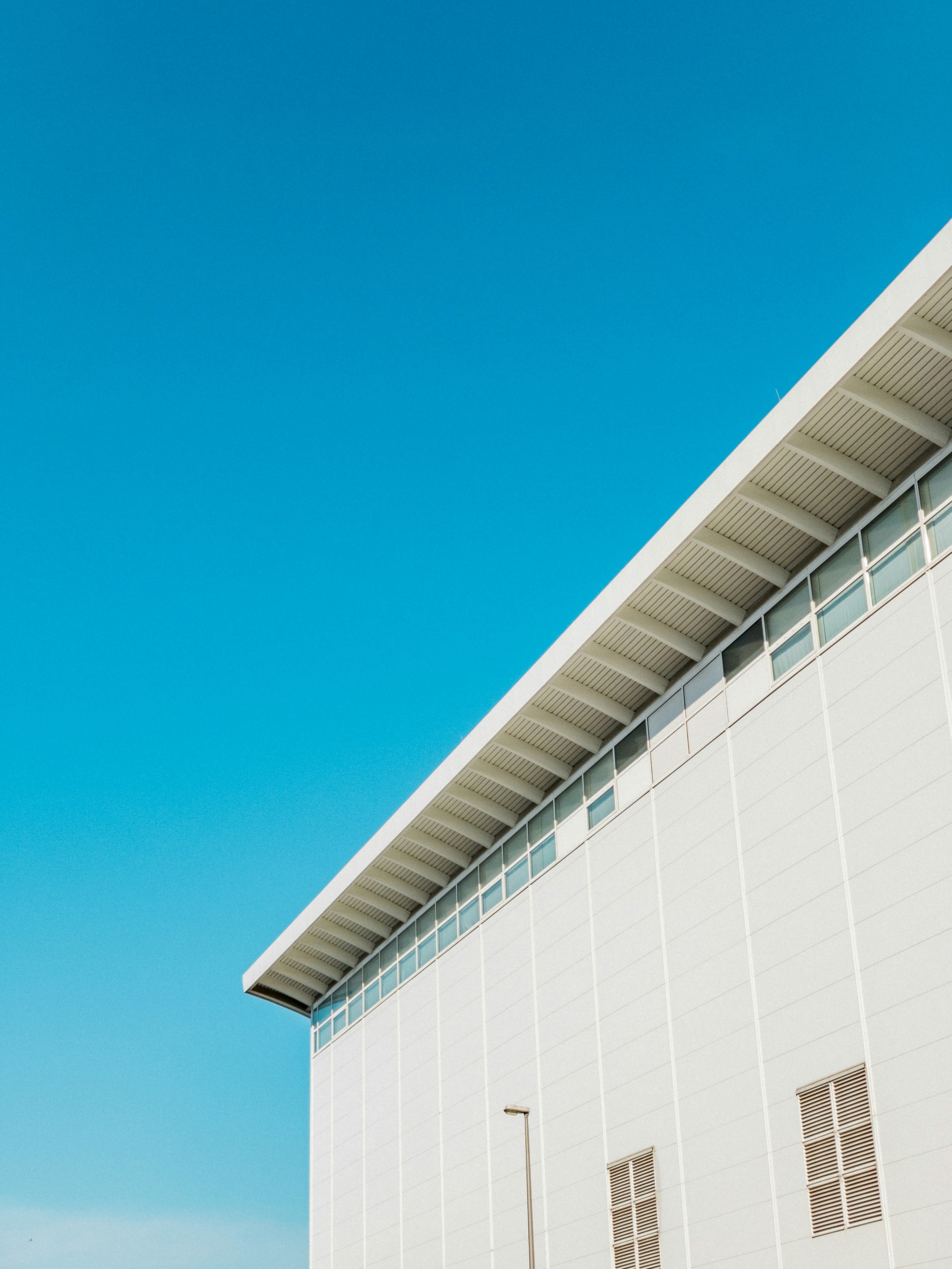 Photo by moritzluedtke