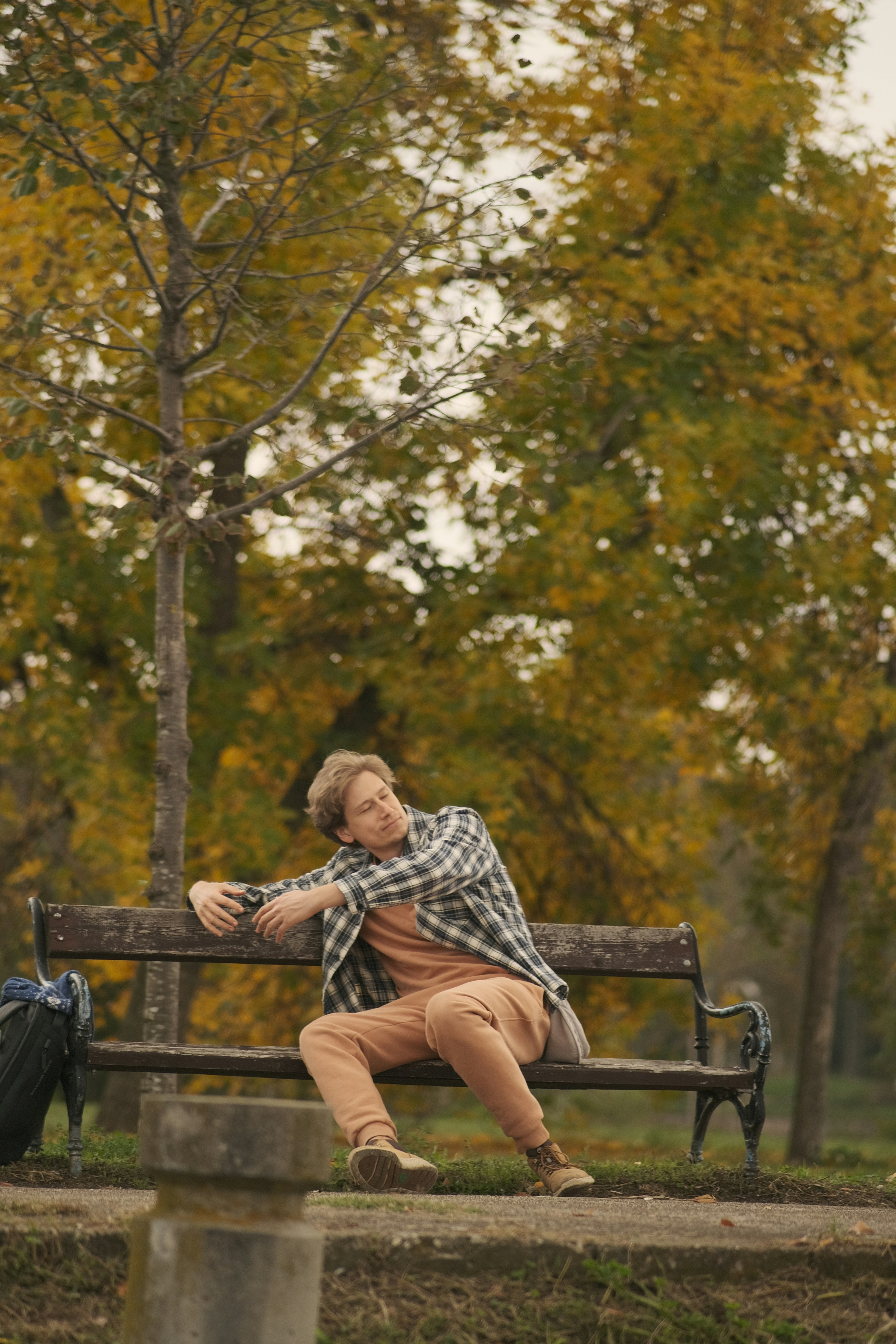 flannel shirt outdoor lifestyle, wallpaper, Layering with Flannels: The Ultimate Guide to Seasonal Style 4