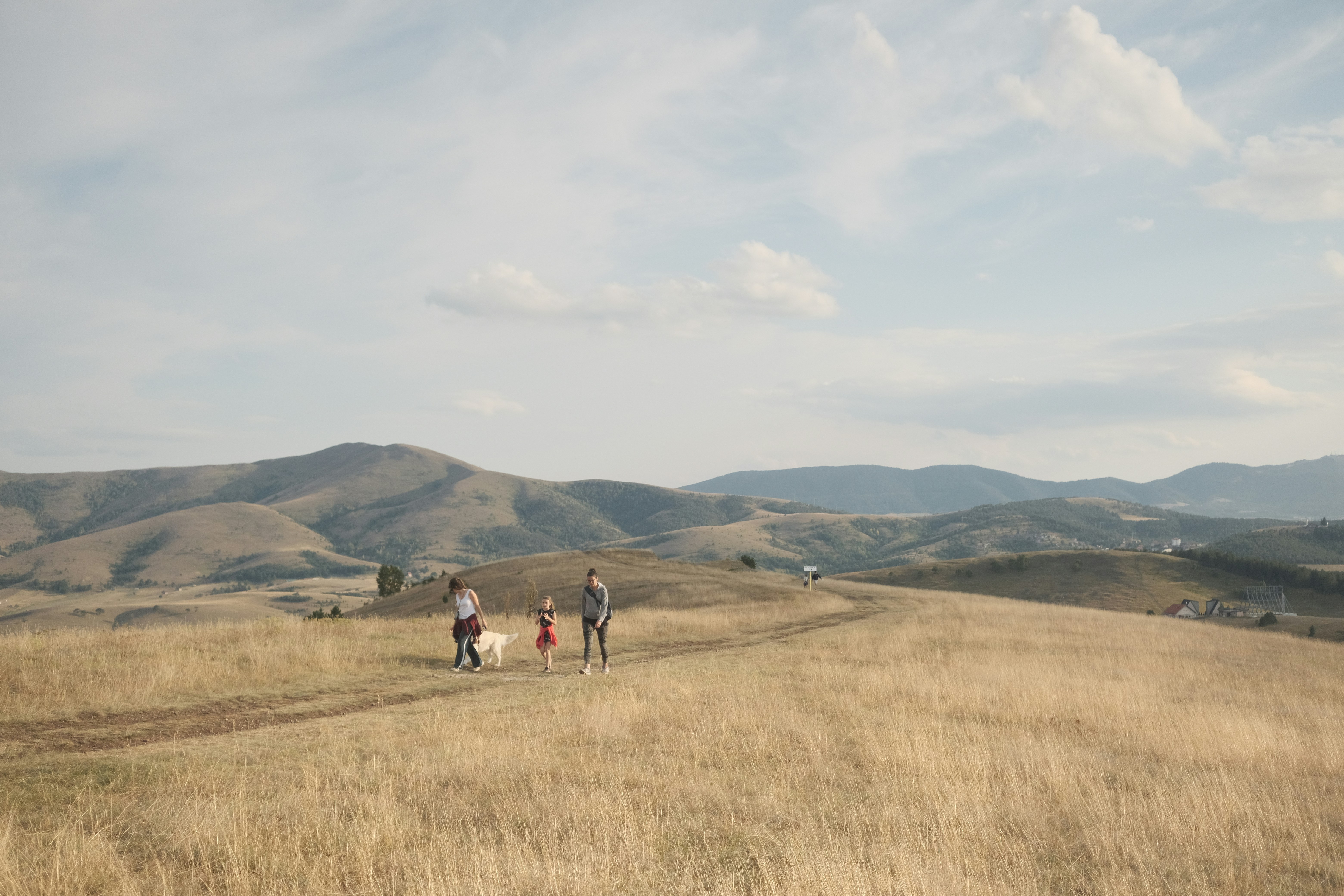 calm family wallpaper, wallpaper, Healthy Boundaries with Family: A Guide 3