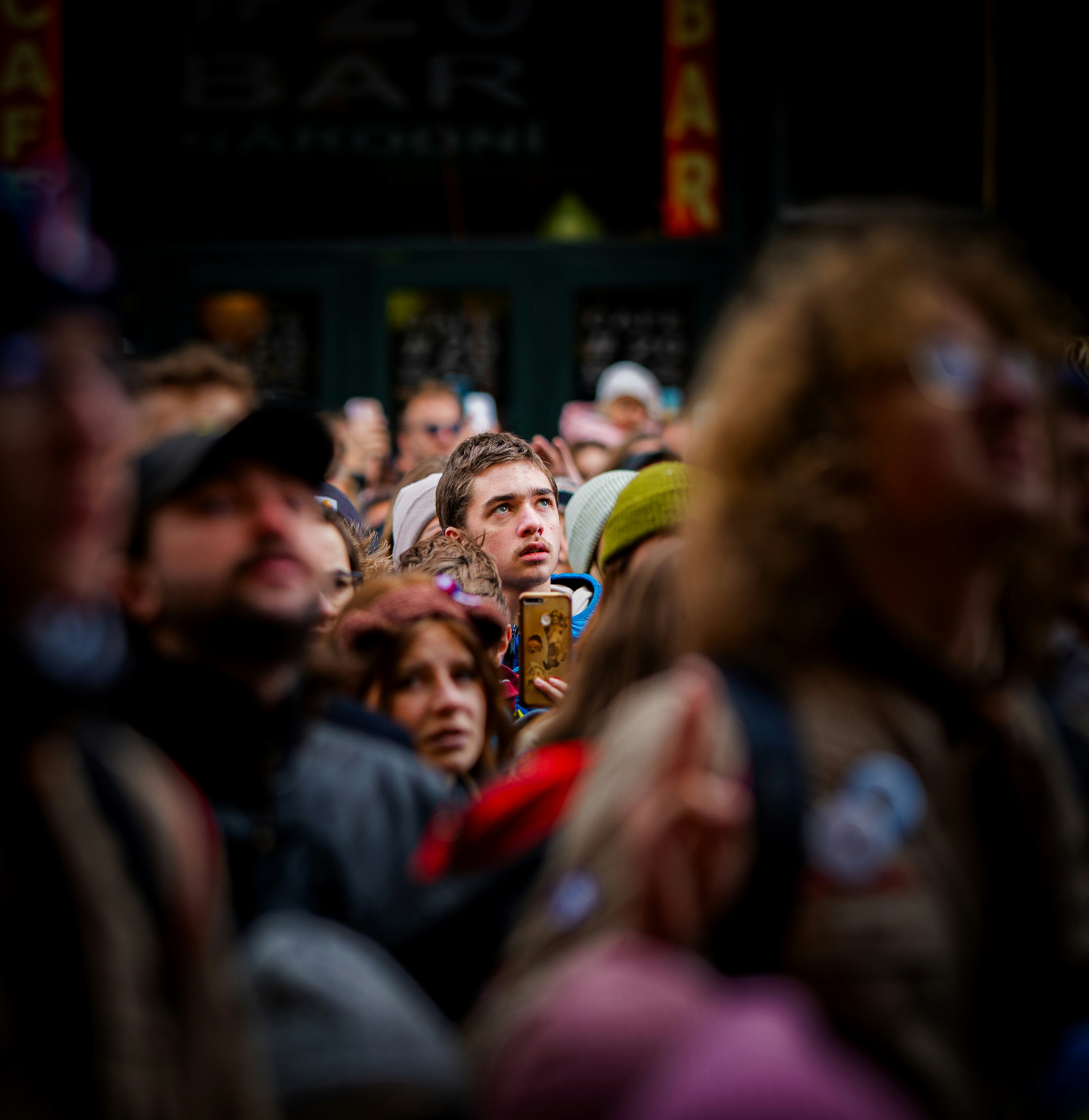 The Aura of You
or: what happens when we flatten ourselves to fit the feed