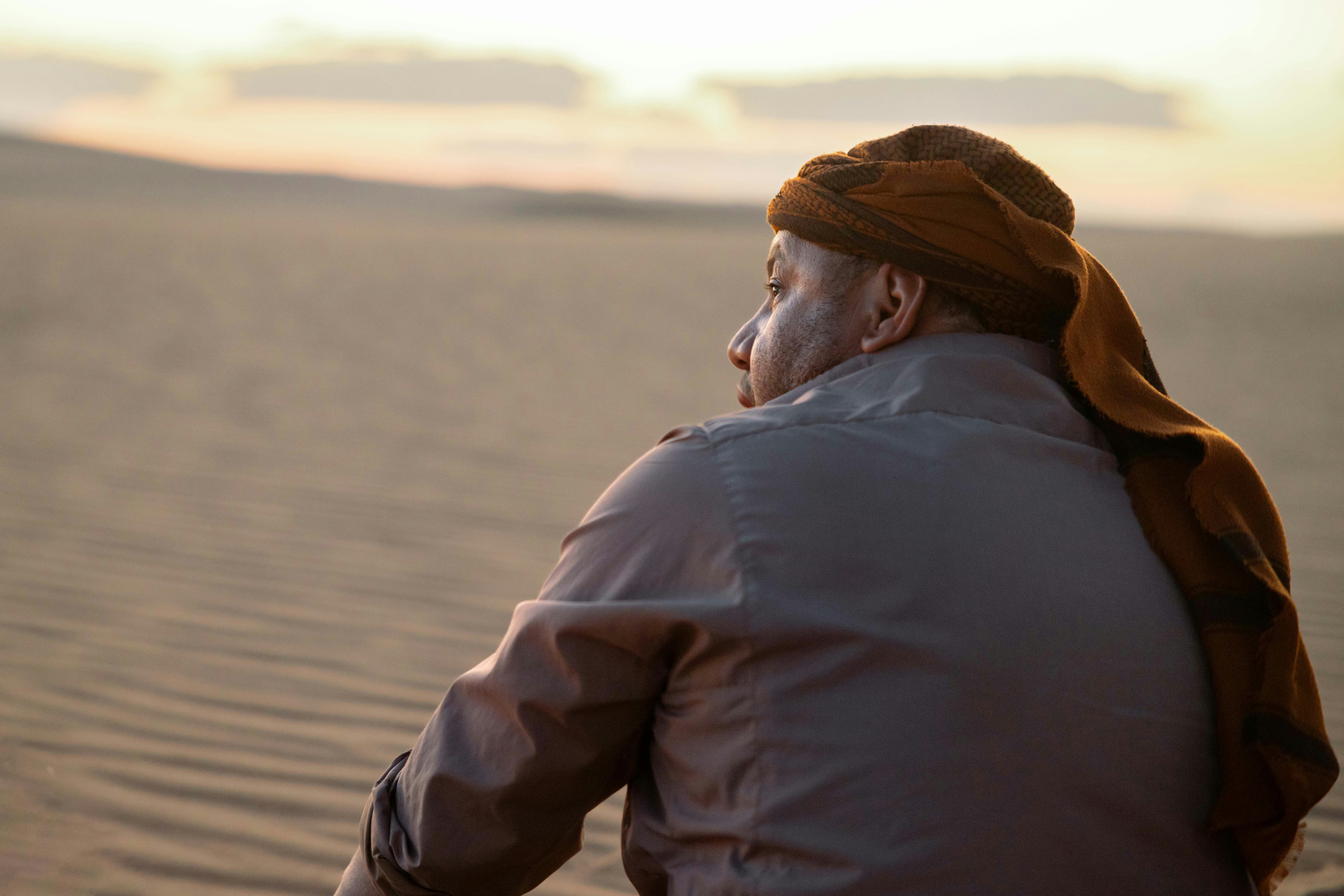 Gabor Maté Quotes That Heal: 25 Life-Changing Truths