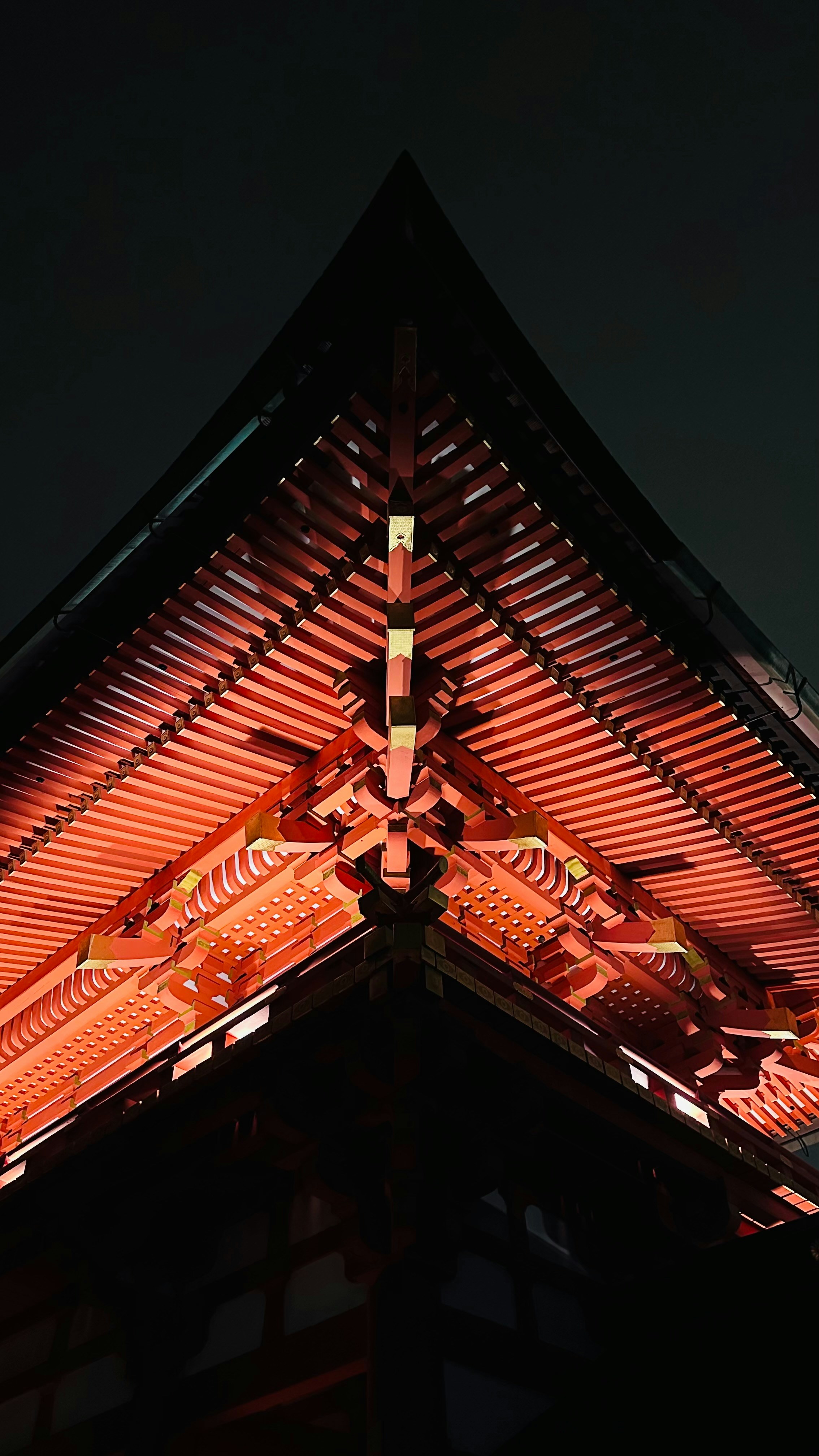 Photo by maartenscheer