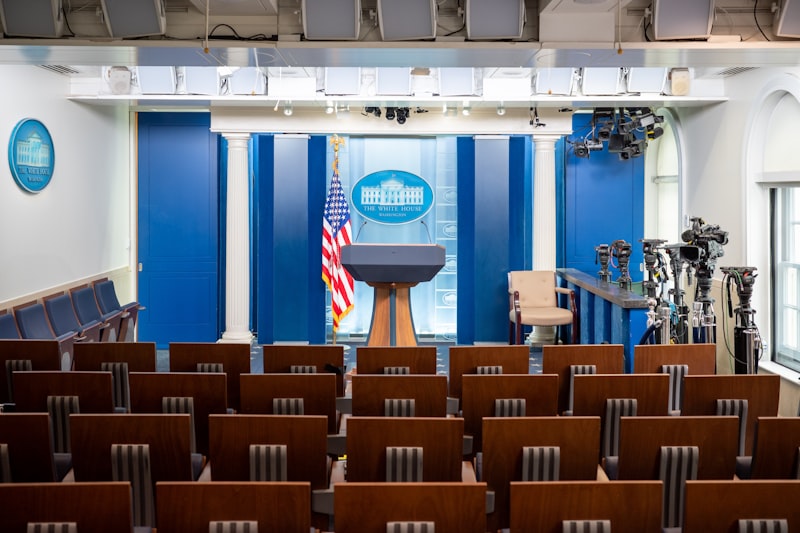 Donald Trump, White House, Iranian flag, Pentagon briefing room, military operation