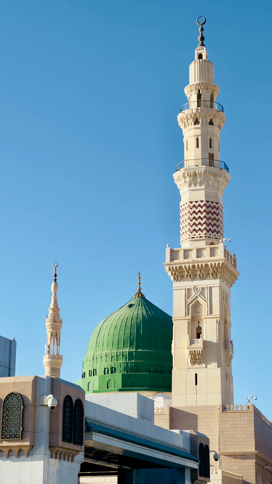 The Prophet’s Mosque at dusk, Madinah
