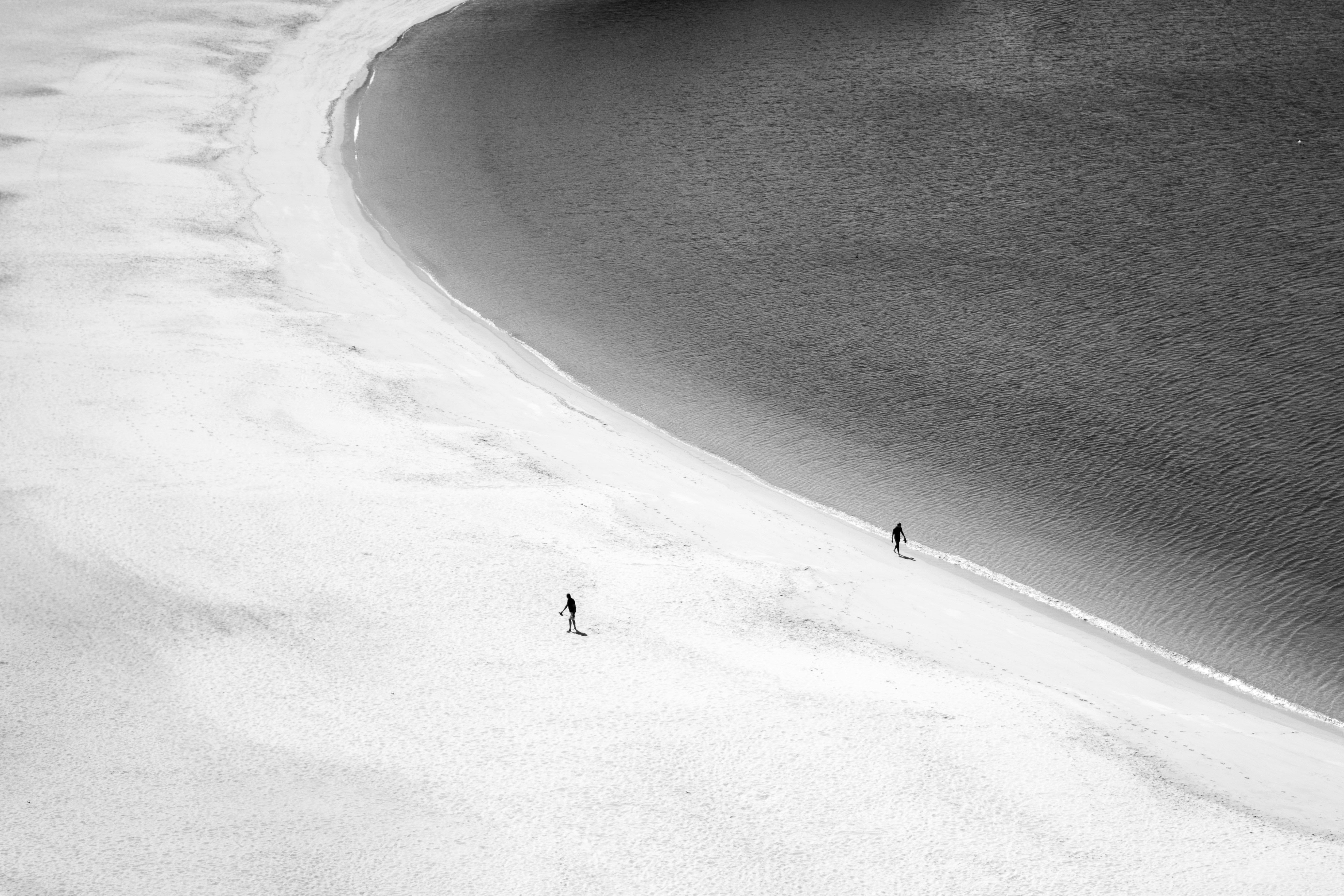 strangers_on_beach