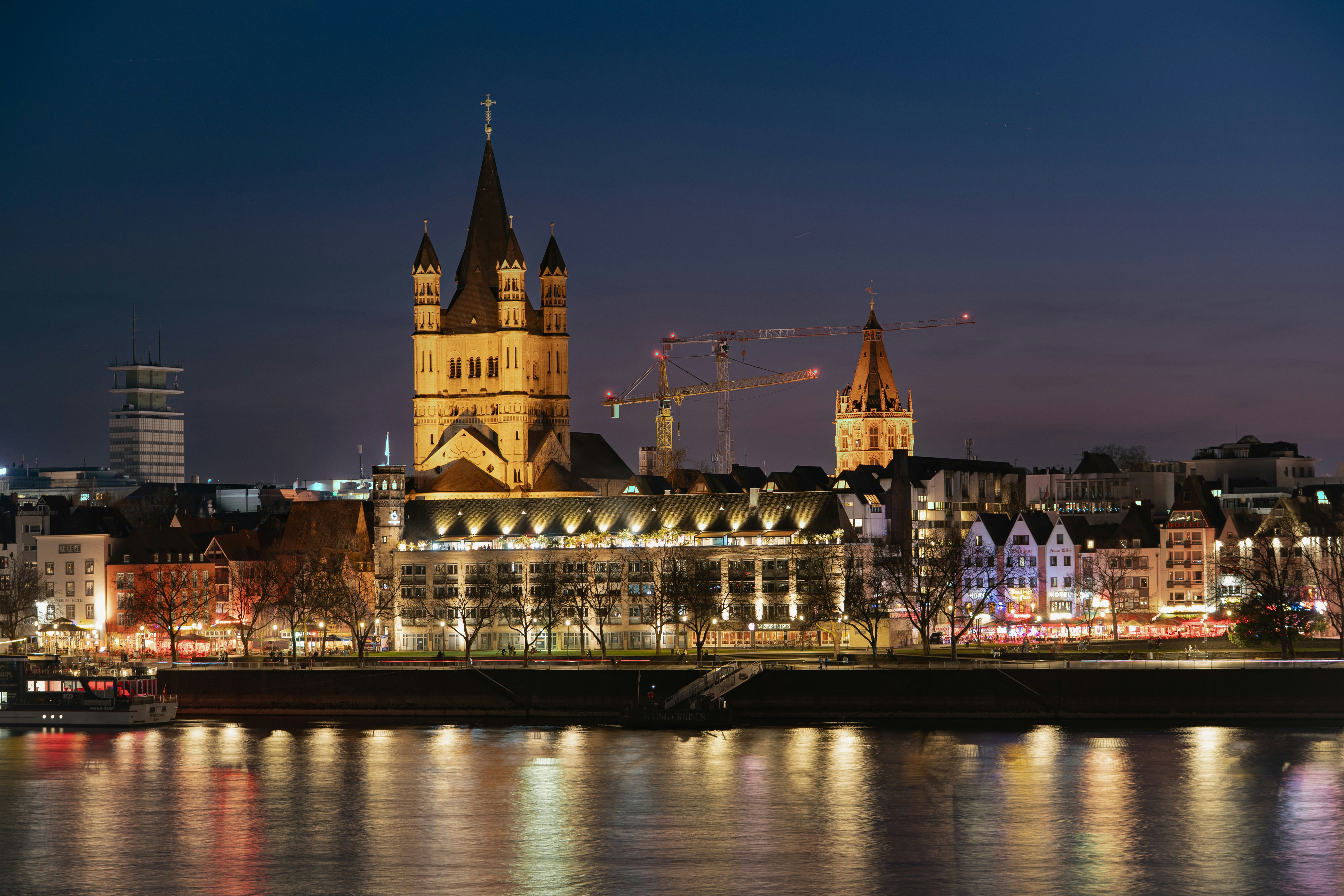 Photo by soroushzargar