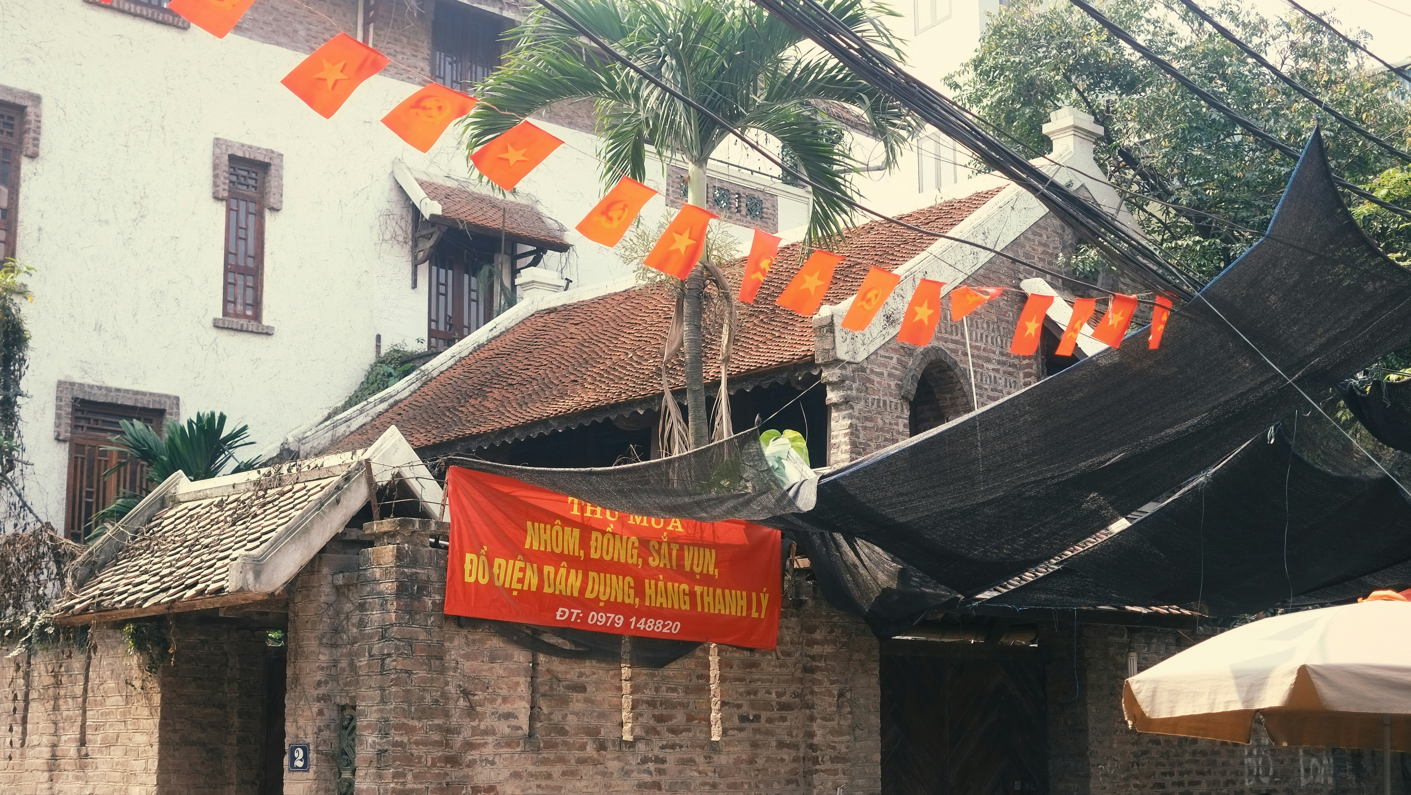 Devotional temple setting