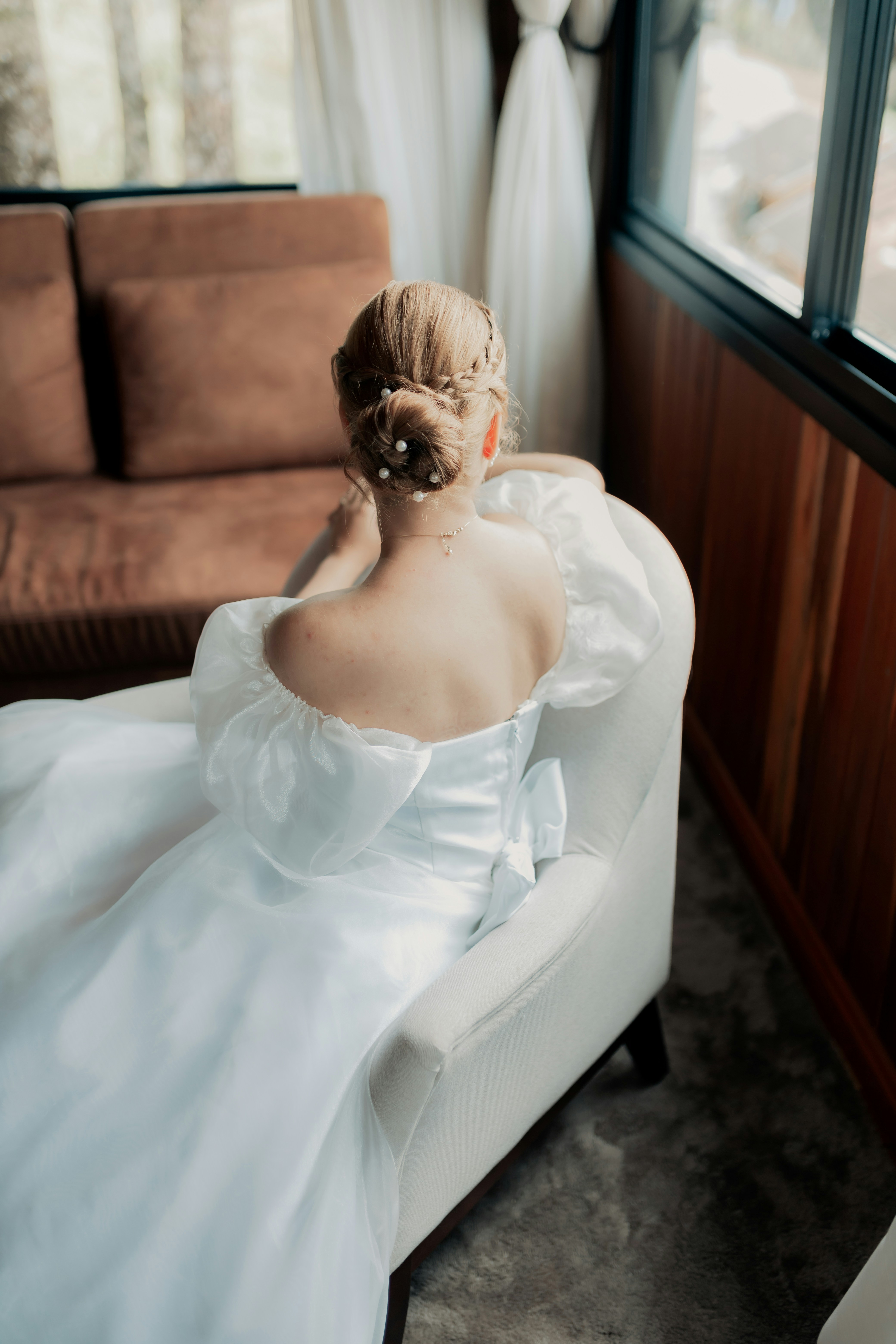 wedding dress soft focus, wallpaper, Wedding Sample Sales: Score Dream Deals 5