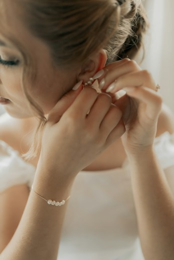Bride wearing Vivah bridal jewellery