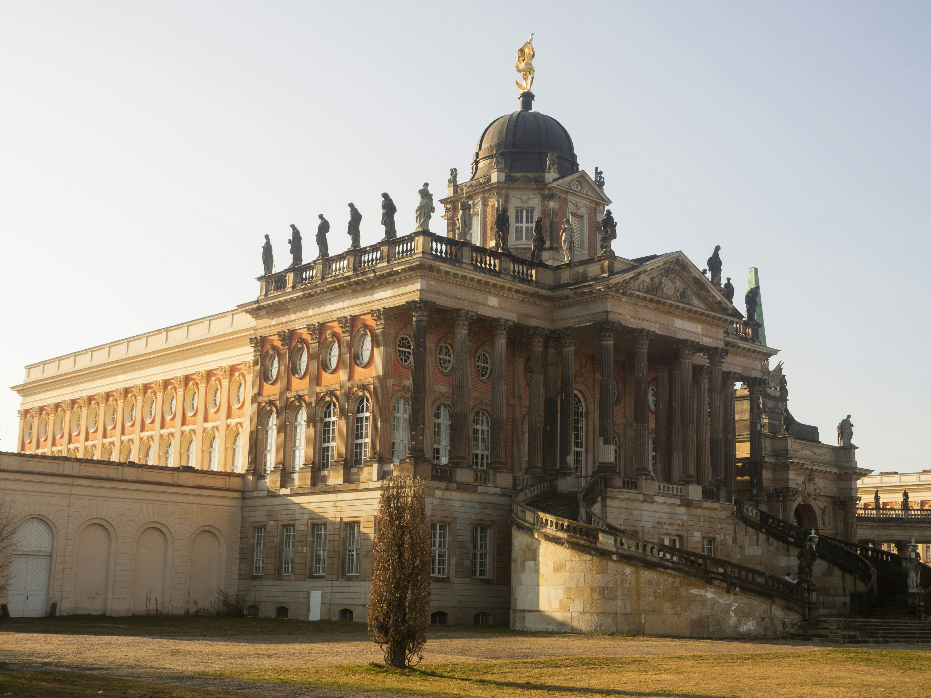 Photo by juliezixi0519