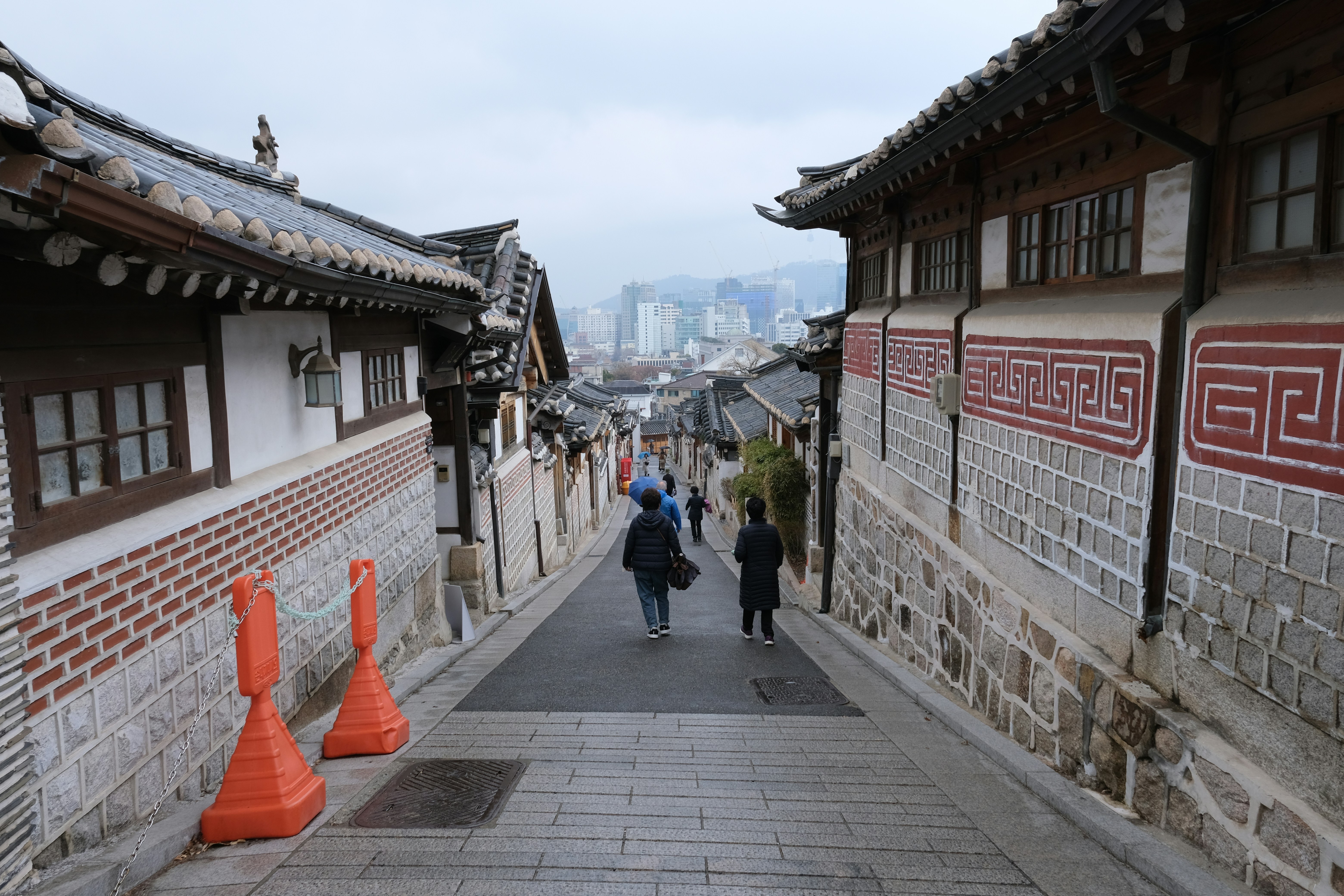 A narrow street in traditional south korea.
