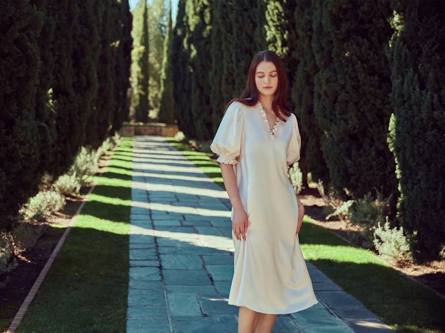 Robe Midi Cintrée Gaudi Gaudi Vetement vêtements et mode