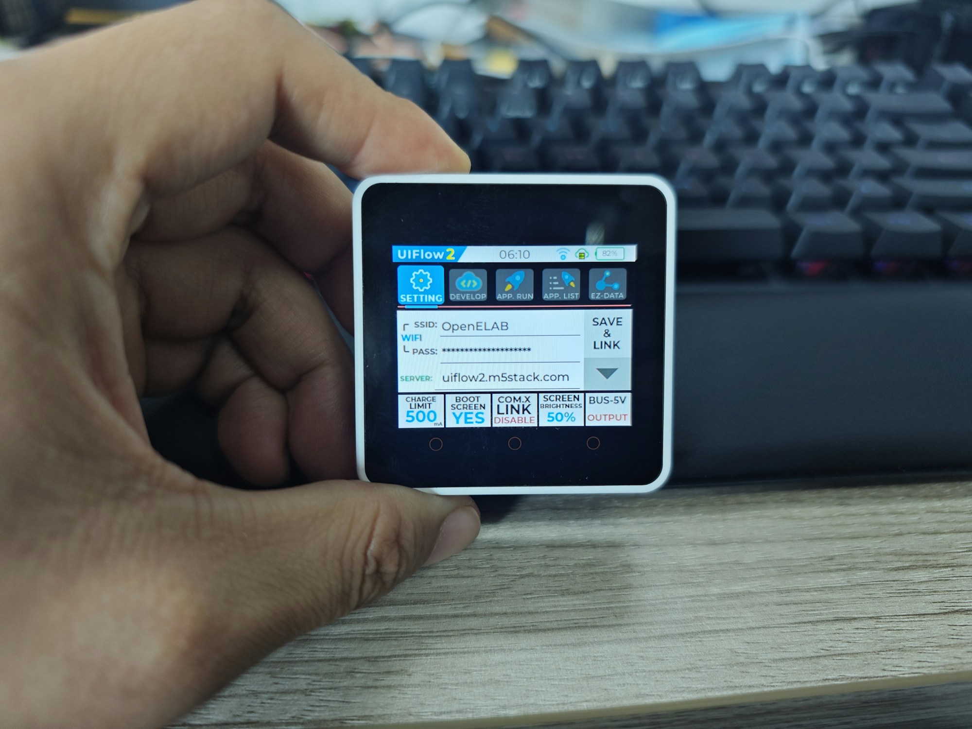 The Screenless AI Device: Challenges and Opportunities for SMEs