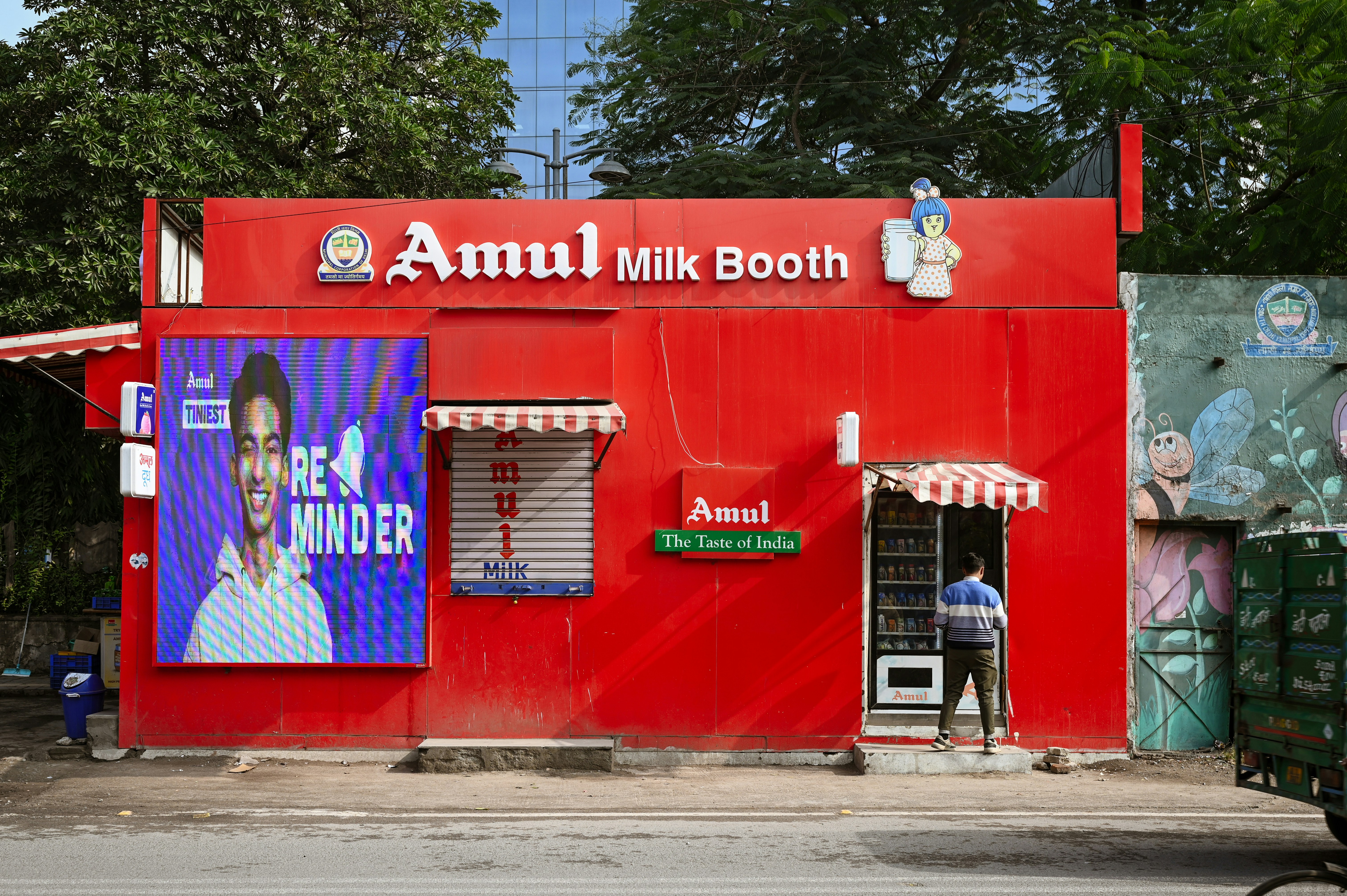 Modern milk booth
