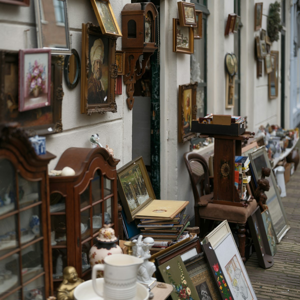 Art and Collectibles Auctions image background image