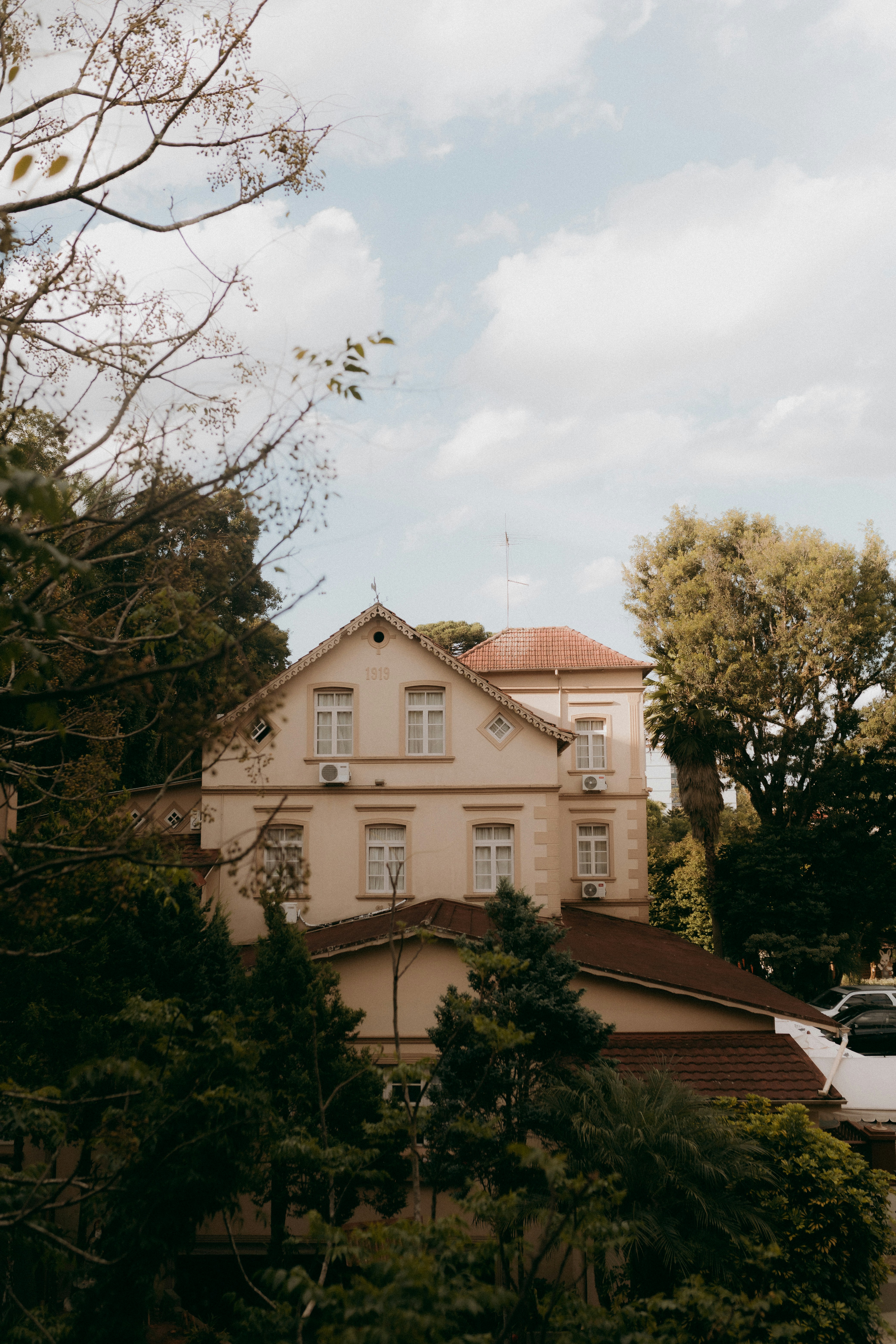 Photo by alexandermassph