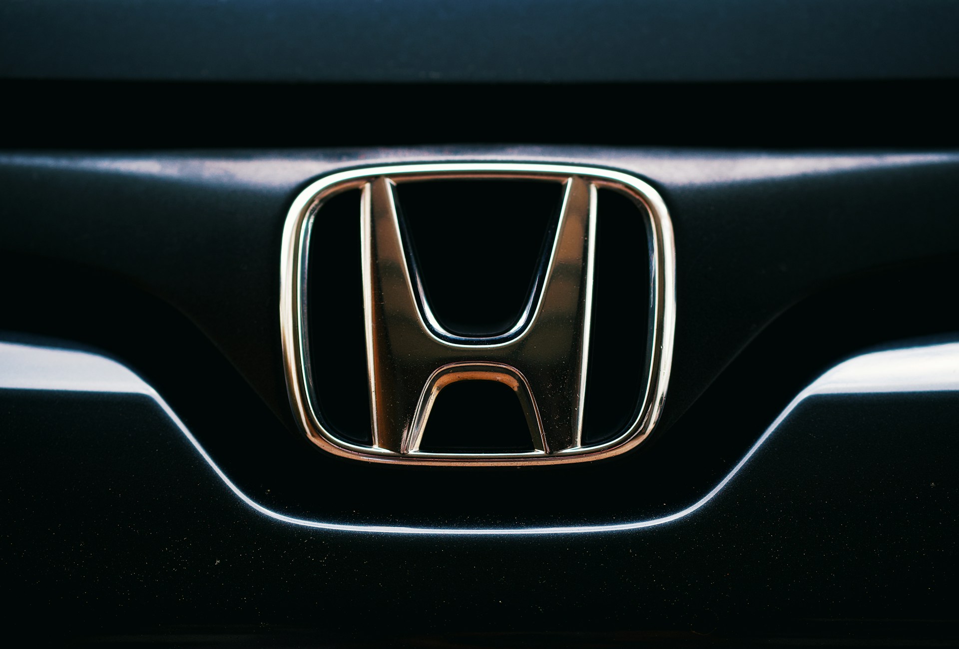 The honda logo is displayed prominently.