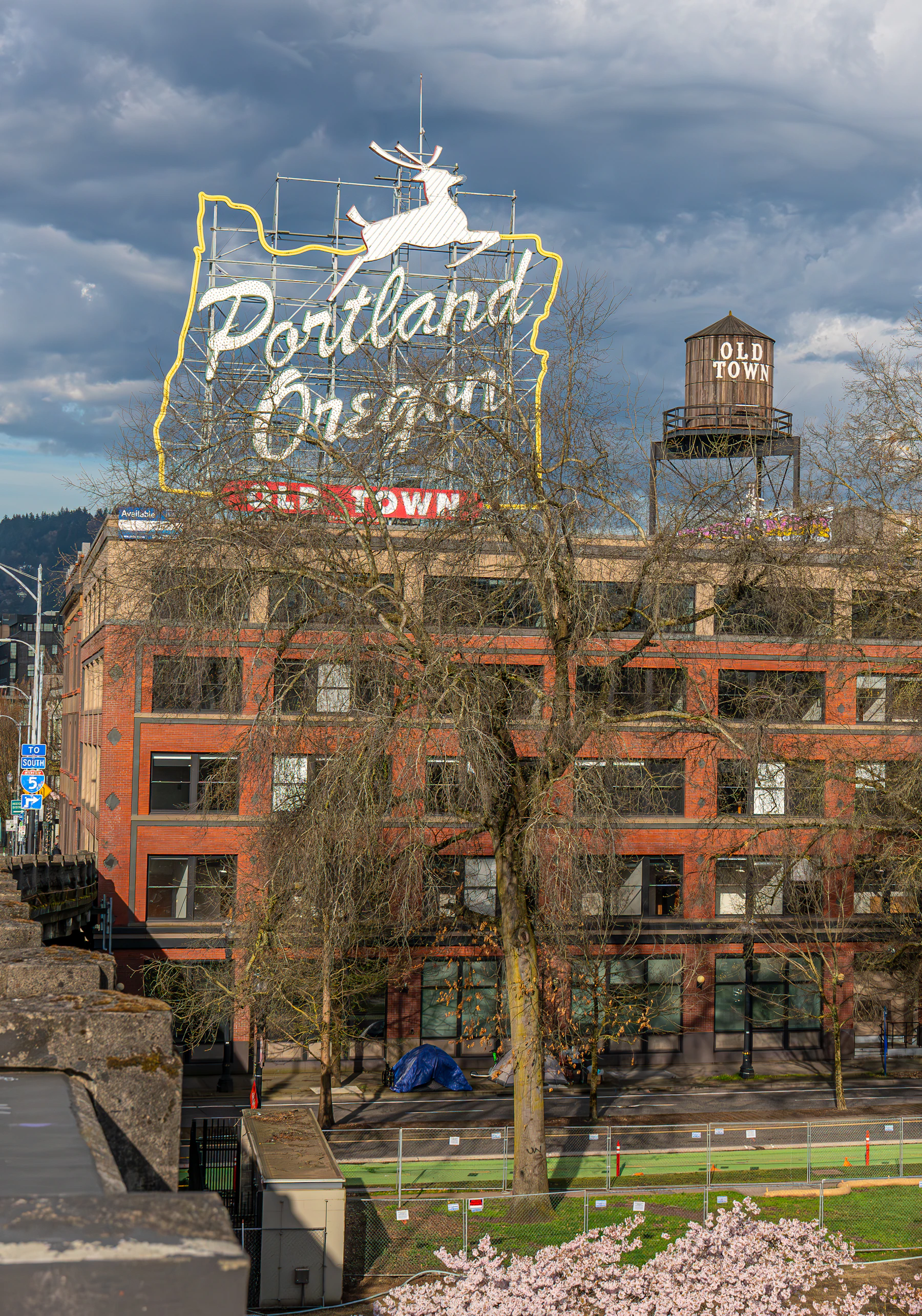 Portland Oregon sign at Tom McCall Waterfront Park