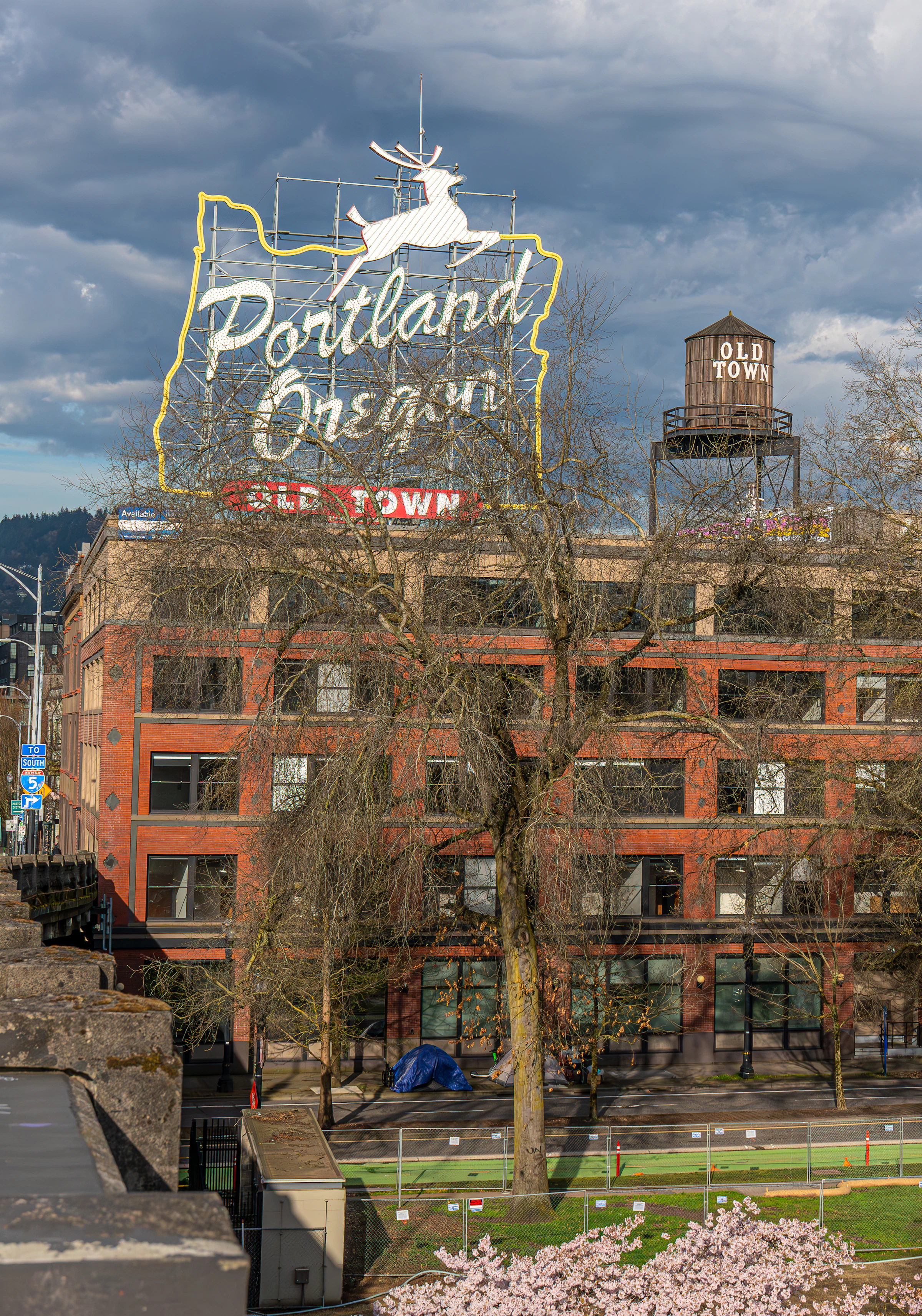 Portland Oregon sign at Tom McCall Waterfront Park
