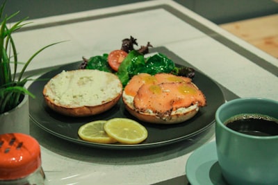 Mini Sanduíche de Salmão