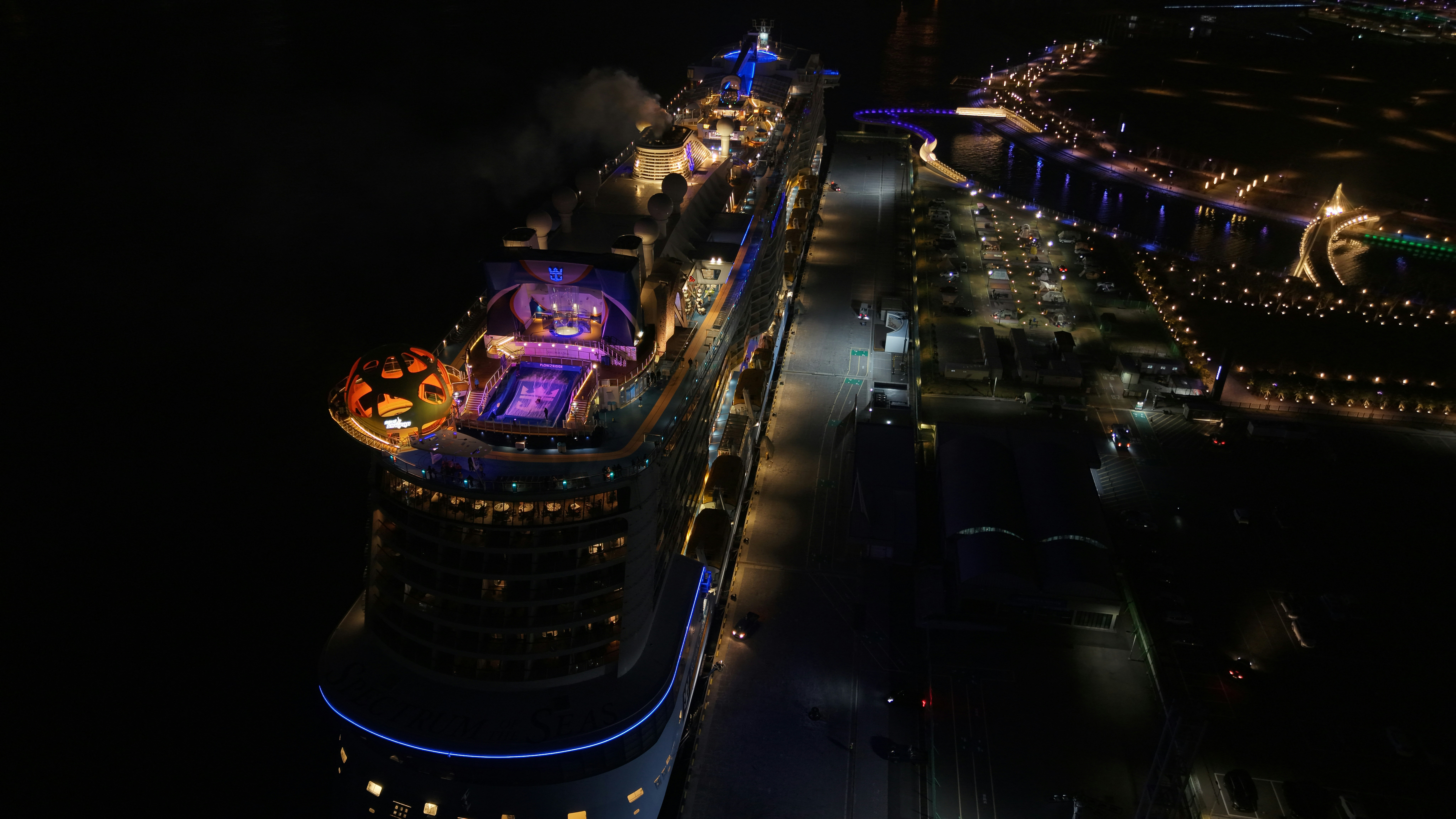 Cruise ship aerial